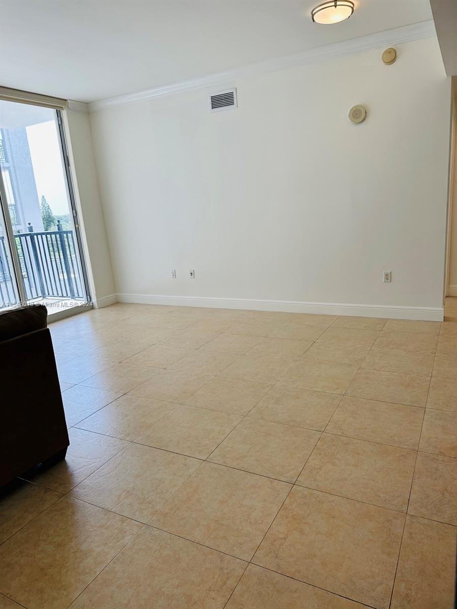 4100 Salzedo St 605, Coral Gables, Florida 33146, 2 Bedrooms Bedrooms, ,2 BathroomsBathrooms,Residentiallease,For Rent,4100 Salzedo St 605,A11548018