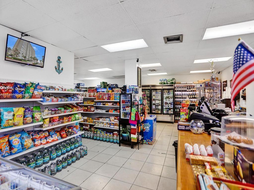 1985 S Ocean Dr 17G, Hallandale Beach, Florida 33009, 2 Bedrooms Bedrooms, ,2 BathroomsBathrooms,Residential,For Sale,1985 S Ocean Dr 17G,A11548100