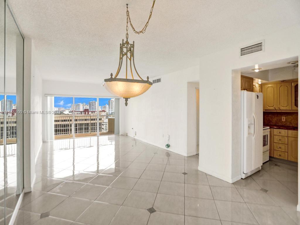 1985 S Ocean Dr 17G, Hallandale Beach, Florida 33009, 2 Bedrooms Bedrooms, ,2 BathroomsBathrooms,Residential,For Sale,1985 S Ocean Dr 17G,A11548100