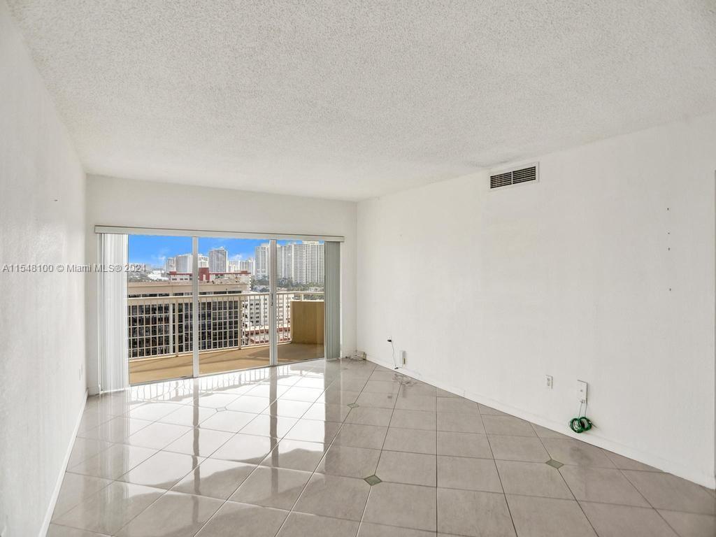 1985 S Ocean Dr 17G, Hallandale Beach, Florida 33009, 2 Bedrooms Bedrooms, ,2 BathroomsBathrooms,Residential,For Sale,1985 S Ocean Dr 17G,A11548100