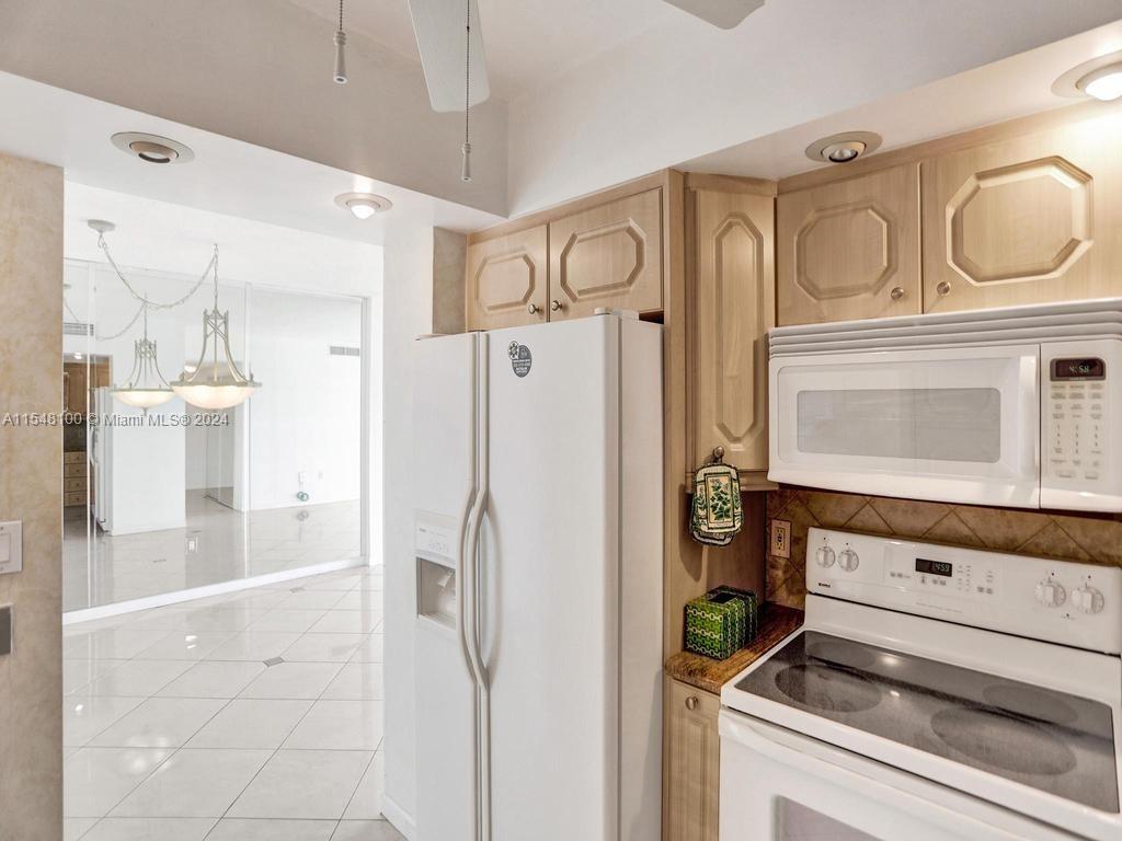 1985 S Ocean Dr 17G, Hallandale Beach, Florida 33009, 2 Bedrooms Bedrooms, ,2 BathroomsBathrooms,Residential,For Sale,1985 S Ocean Dr 17G,A11548100