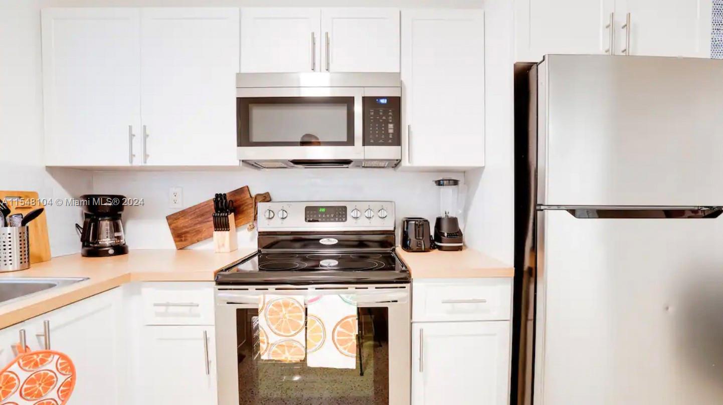 1645 SW 7th St 2, Miami, Florida 33135, 2 Bedrooms Bedrooms, ,1 BathroomBathrooms,Residentiallease,For Rent,1645 SW 7th St 2,A11548104