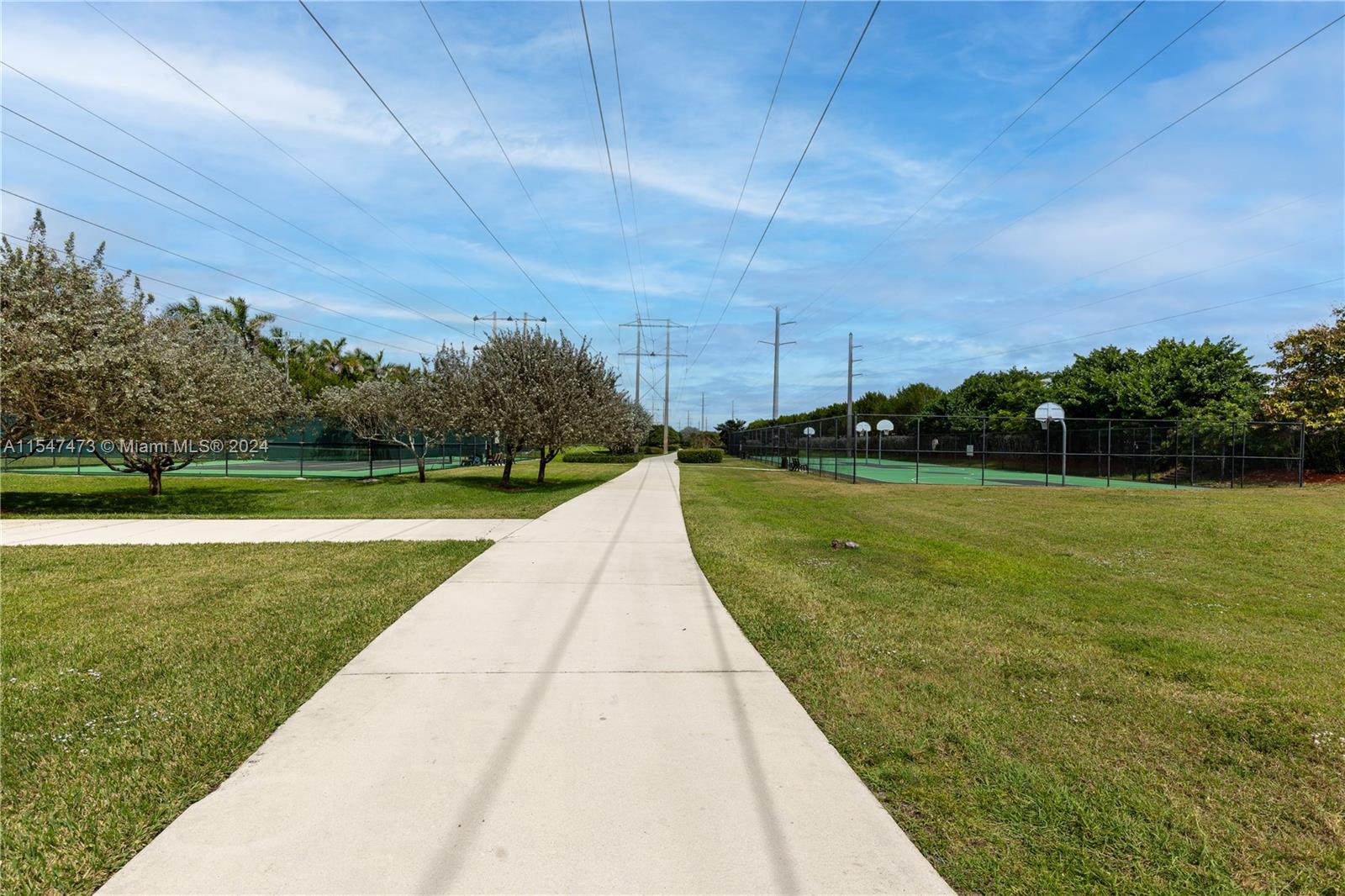 2852 84th Ter, Cooper City, FL, 33024 United States, 4 Bedrooms Bedrooms, ,3 BathroomsBathrooms,Residential,For Sale,84th Ter,A11547473