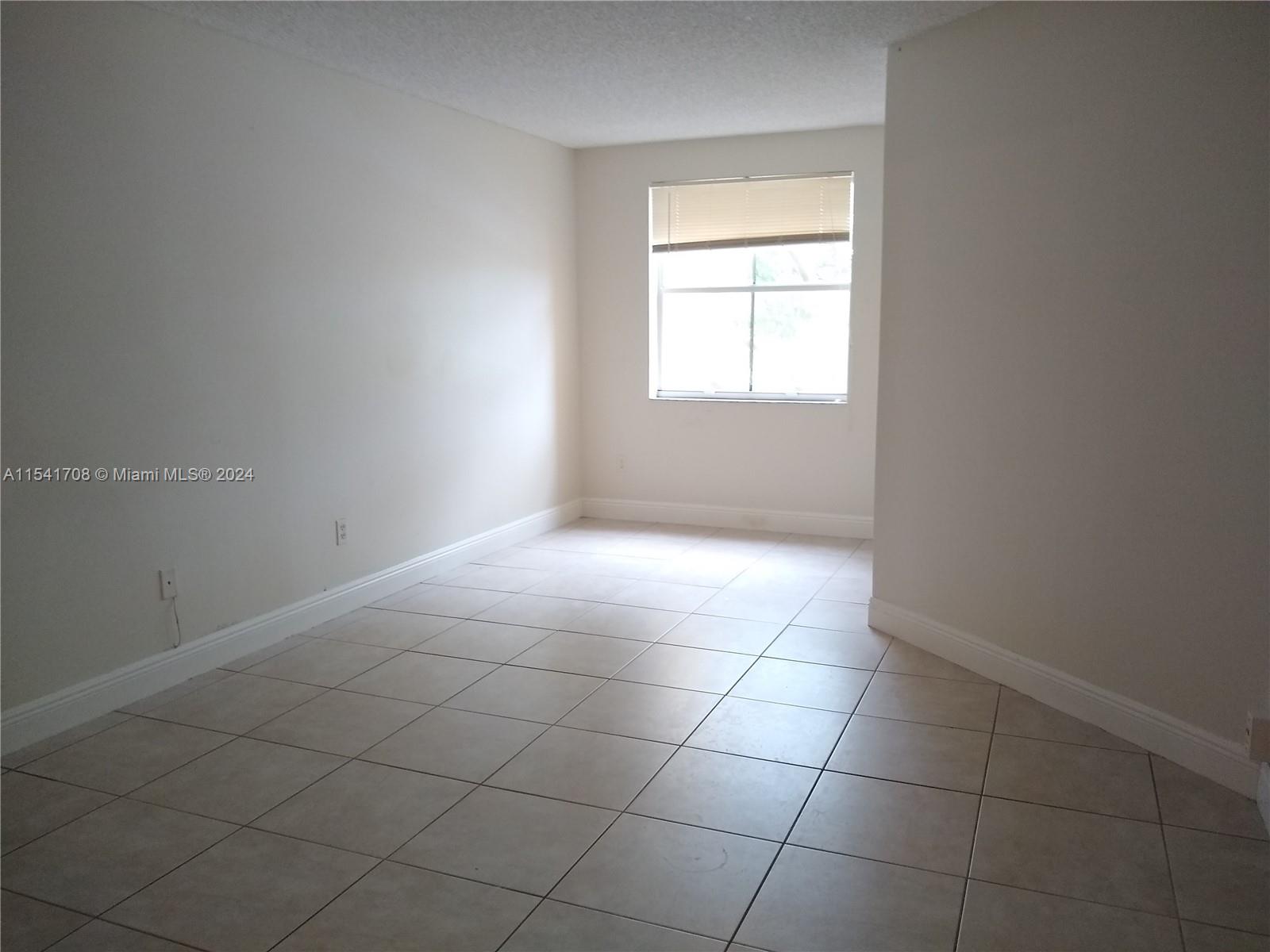 165 96th Ter, Pembroke Pines, FL, 33024 United States, 2 Bedrooms Bedrooms, ,2 BathroomsBathrooms,Residential,For Sale,96th Ter,A11541708