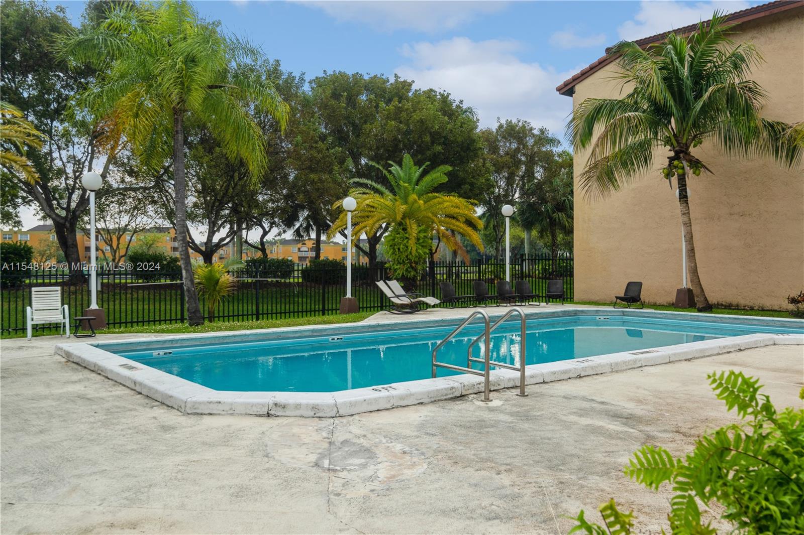 9937 9th St Cir, Miami, FL, 33172 United States, 3 Bedrooms Bedrooms, ,2 BathroomsBathrooms,Residential,For Sale,9th St Cir,A11548125