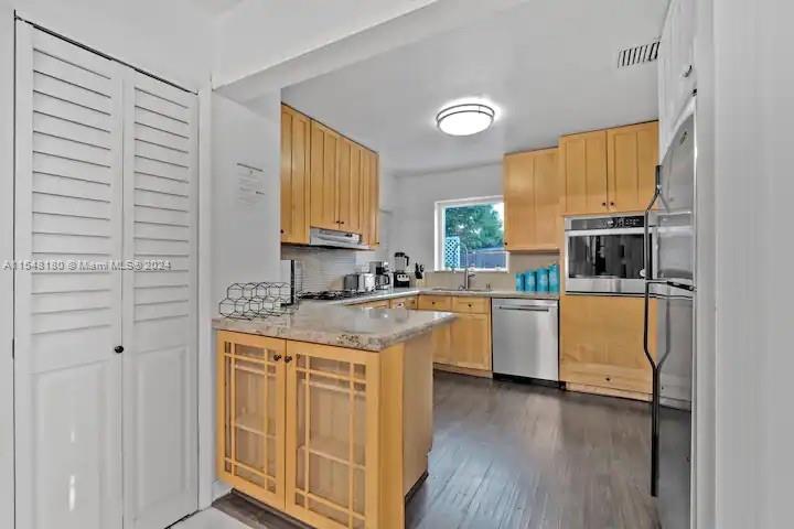 201 68th Way, Hollywood, FL, 33024 United States, 3 Bedrooms Bedrooms, ,2 BathroomsBathrooms,Residential,For Sale,68th Way,A11548180