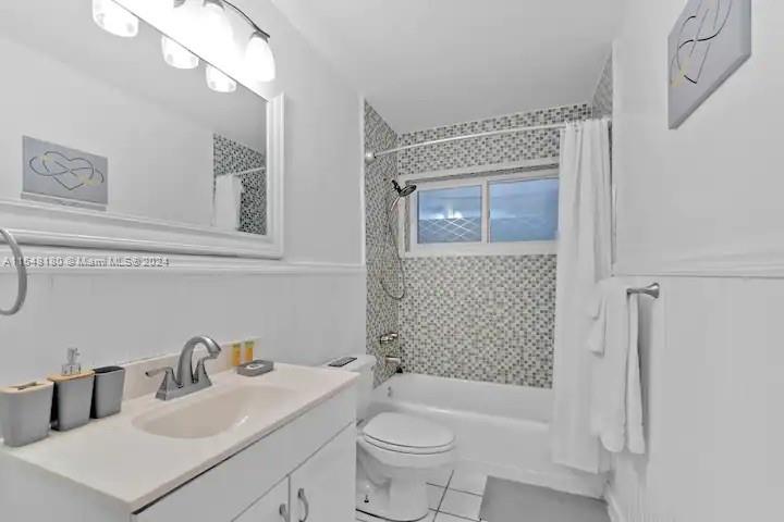 201 68th Way, Hollywood, FL, 33024 United States, 3 Bedrooms Bedrooms, ,2 BathroomsBathrooms,Residential,For Sale,68th Way,A11548180