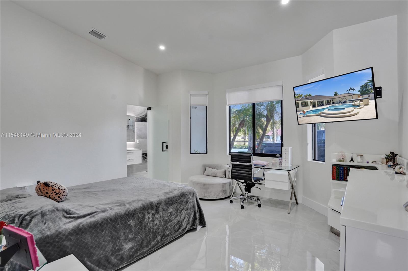 2600 128th Ave, Miami, FL, 33175 United States, 5 Bedrooms Bedrooms, ,5 BathroomsBathrooms,Residential,For Sale,128th Ave,A11548149