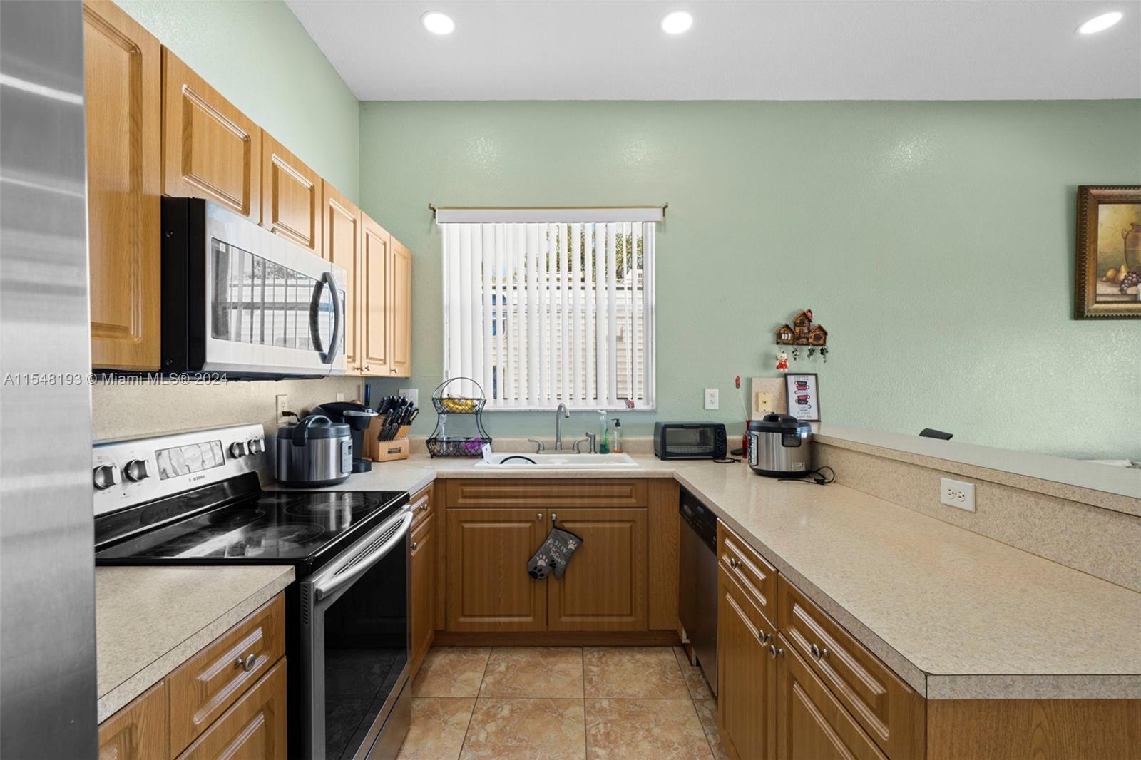 18575 SW 216th St, Miami, Florida 33170, 4 Bedrooms Bedrooms, ,2 BathroomsBathrooms,Residential,For Sale,18575 SW 216th St,A11548193