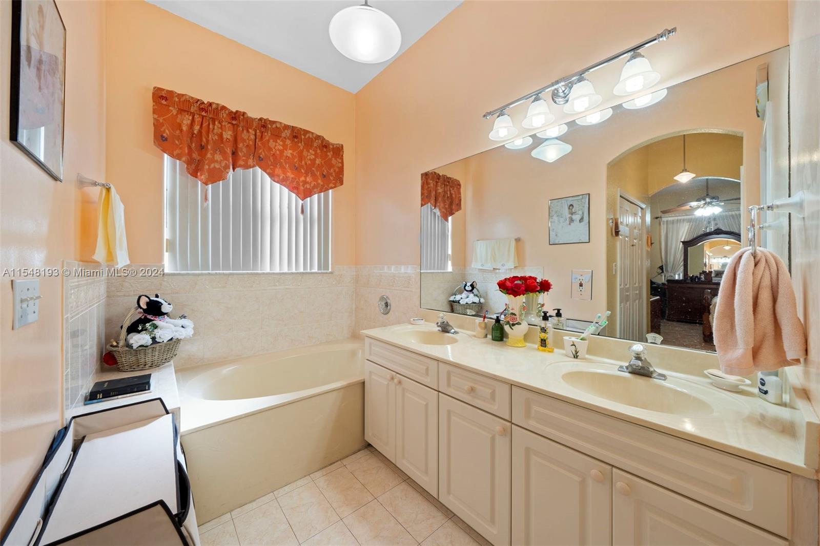 18575 SW 216th St, Miami, Florida 33170, 4 Bedrooms Bedrooms, ,2 BathroomsBathrooms,Residential,For Sale,18575 SW 216th St,A11548193