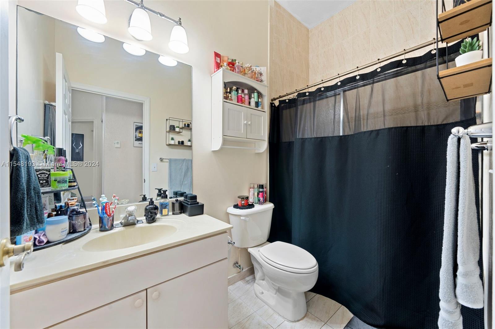 18575 SW 216th St, Miami, Florida 33170, 4 Bedrooms Bedrooms, ,2 BathroomsBathrooms,Residential,For Sale,18575 SW 216th St,A11548193