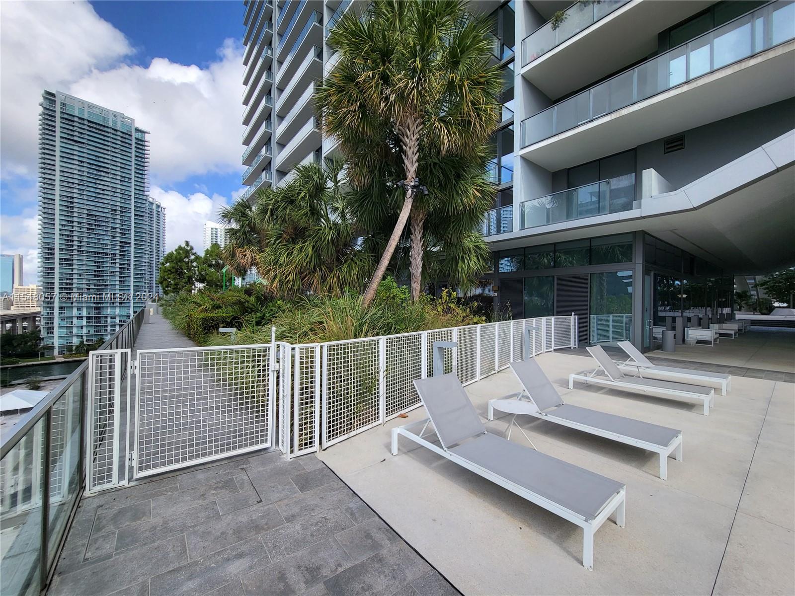 88 SW 7th St 2103, Miami, Florida 33130, 2 Bedrooms Bedrooms, ,2 BathroomsBathrooms,Residentiallease,For Rent,88 SW 7th St 2103,A11548057