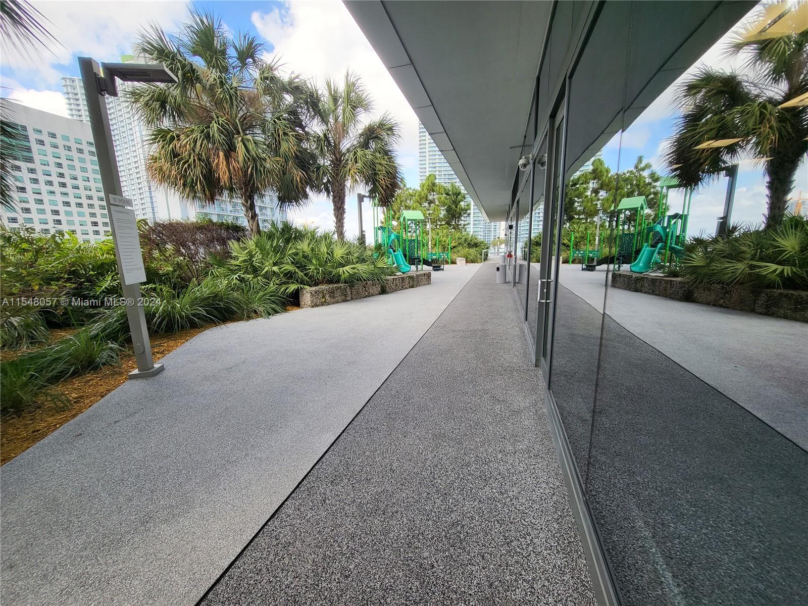 88 SW 7th St 2103, Miami, Florida 33130, 2 Bedrooms Bedrooms, ,2 BathroomsBathrooms,Residentiallease,For Rent,88 SW 7th St 2103,A11548057