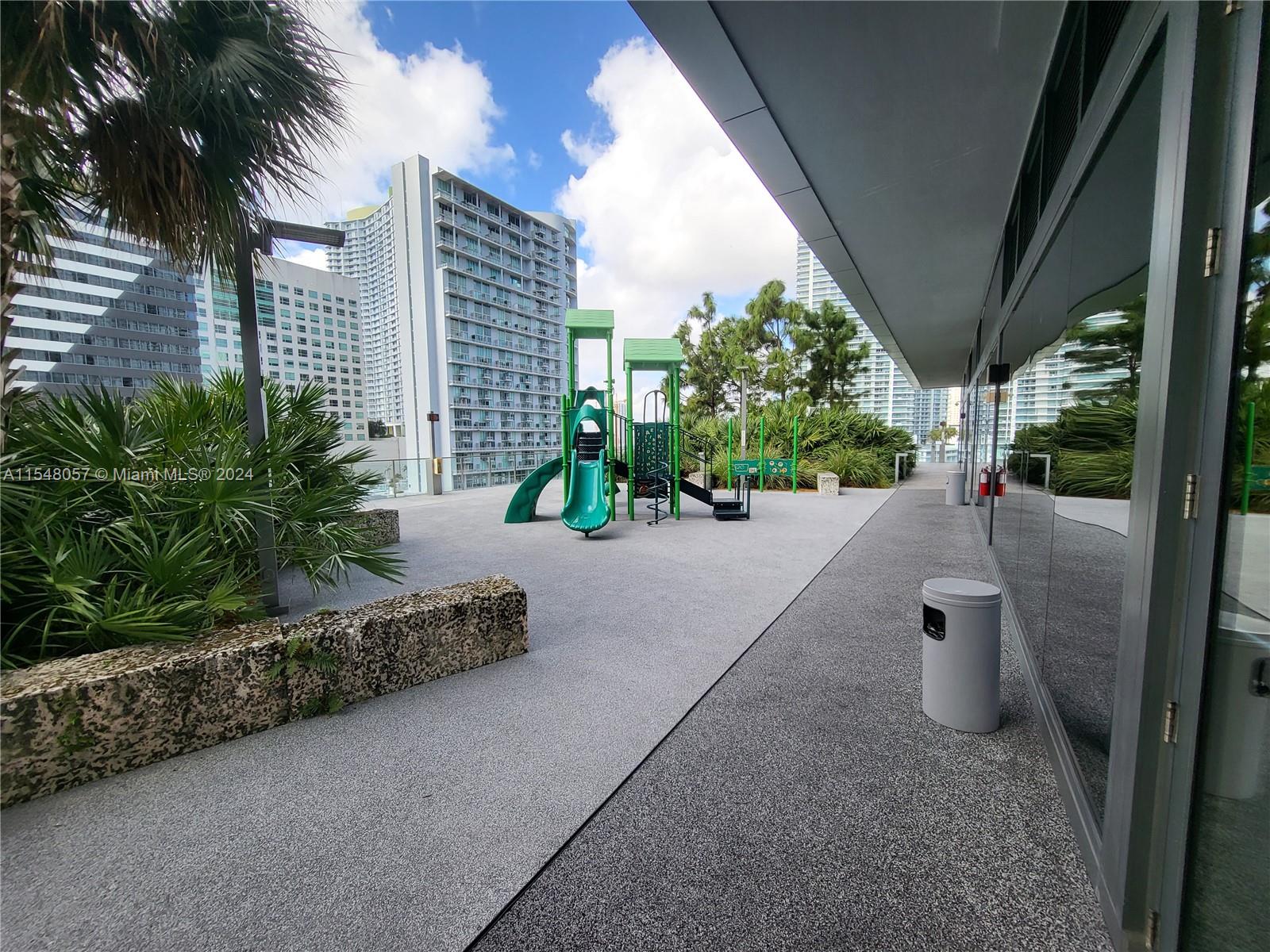 88 SW 7th St 2103, Miami, Florida 33130, 2 Bedrooms Bedrooms, ,2 BathroomsBathrooms,Residentiallease,For Rent,88 SW 7th St 2103,A11548057