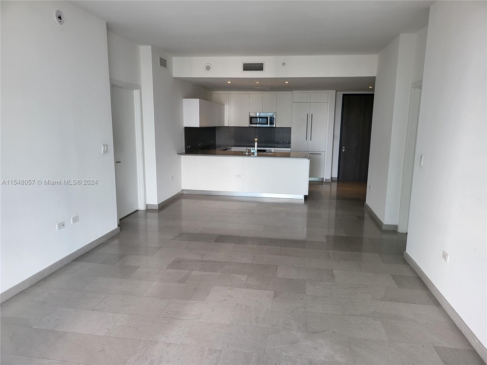 88 SW 7th St 2103, Miami, Florida 33130, 2 Bedrooms Bedrooms, ,2 BathroomsBathrooms,Residentiallease,For Rent,88 SW 7th St 2103,A11548057