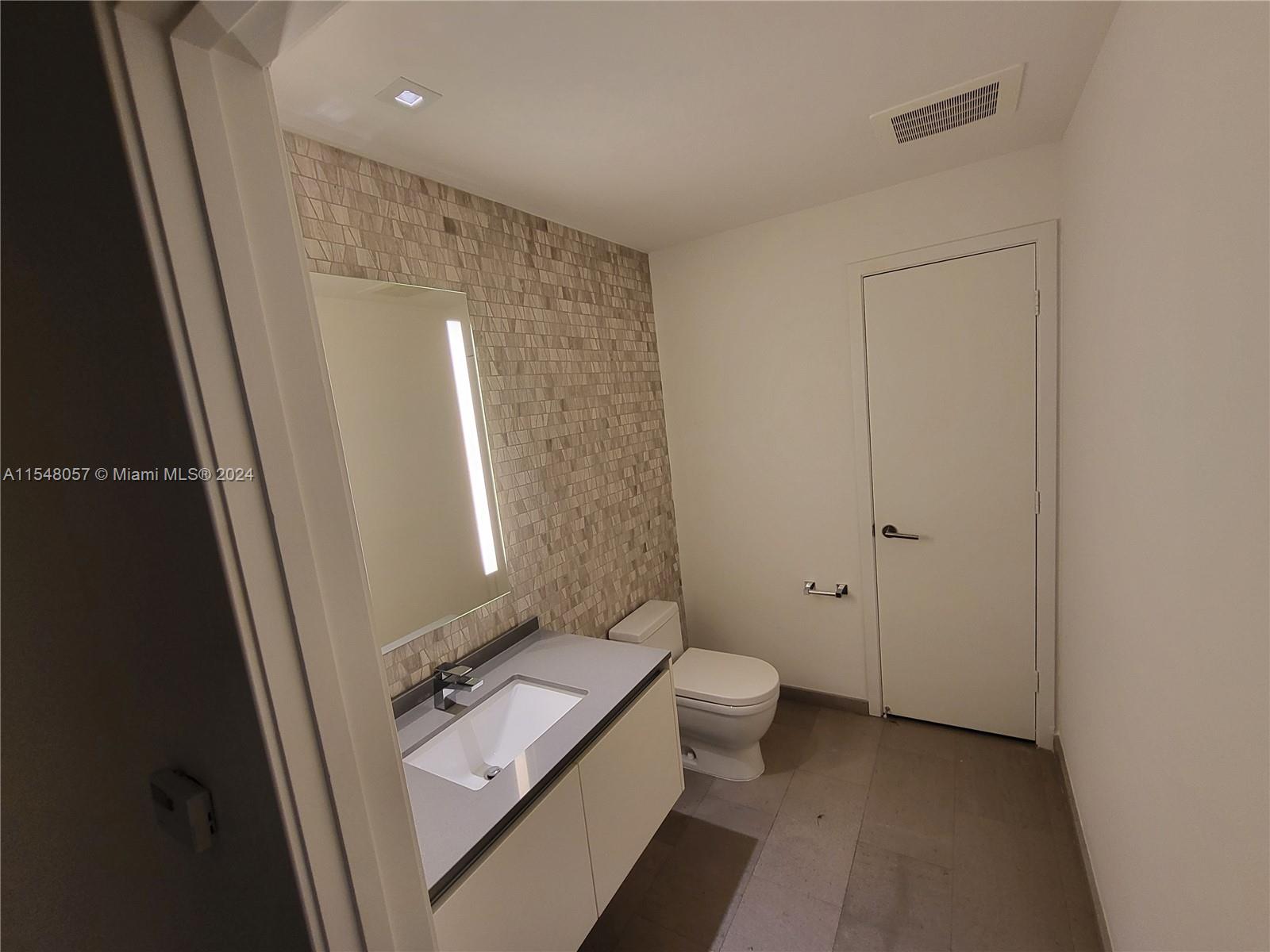 88 SW 7th St 2103, Miami, Florida 33130, 2 Bedrooms Bedrooms, ,2 BathroomsBathrooms,Residentiallease,For Rent,88 SW 7th St 2103,A11548057