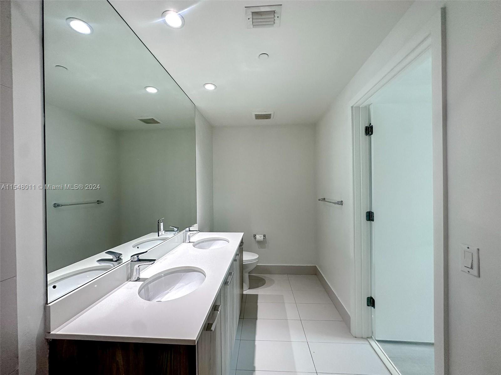 501 NE 31st St 1107, Miami, Florida 33137, 1 Bedroom Bedrooms, ,1 BathroomBathrooms,Residentiallease,For Rent,501 NE 31st St 1107,A11548011