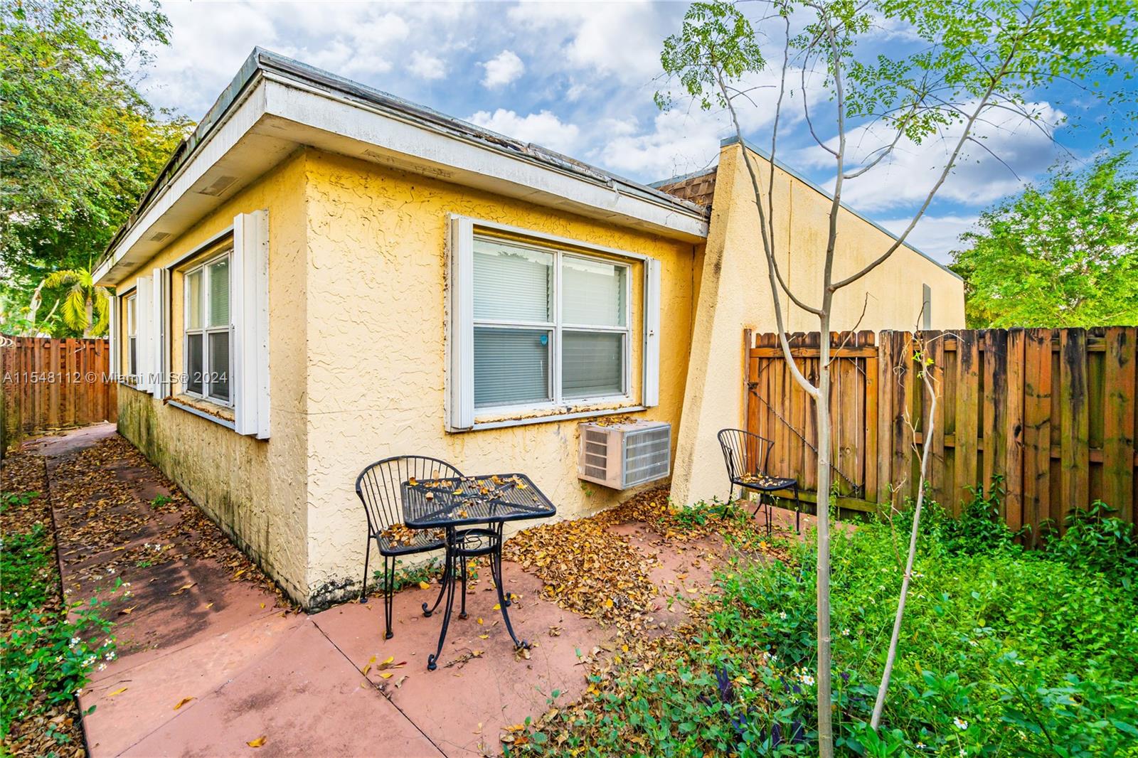 7332 Bay Hill Dr, Hialeah, Florida 33015, 2 Bedrooms Bedrooms, ,2 BathroomsBathrooms,Residential,For Sale,7332 Bay Hill Dr,A11548112