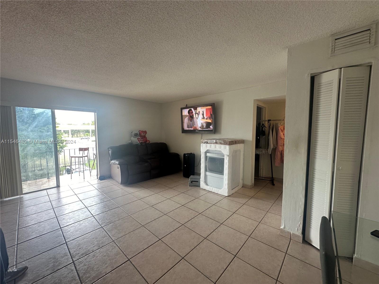 6780 2nd Ct, Hialeah, FL, 33012 United States, 2 Bedrooms Bedrooms, ,1 BathroomBathrooms,Residential,For Sale,2nd Ct,A11546482