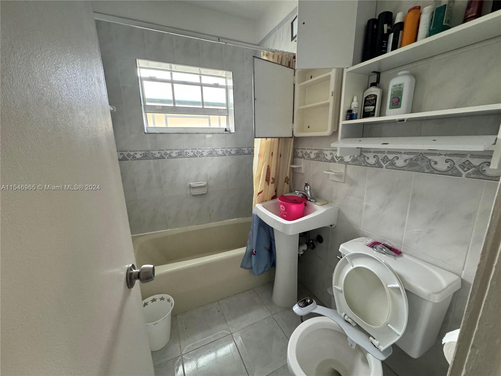 1055 24th St, Miami, FL, 33127 United States, 2 Bedrooms Bedrooms, ,1 BathroomBathrooms,Residential,For Sale,24th St,A11546965