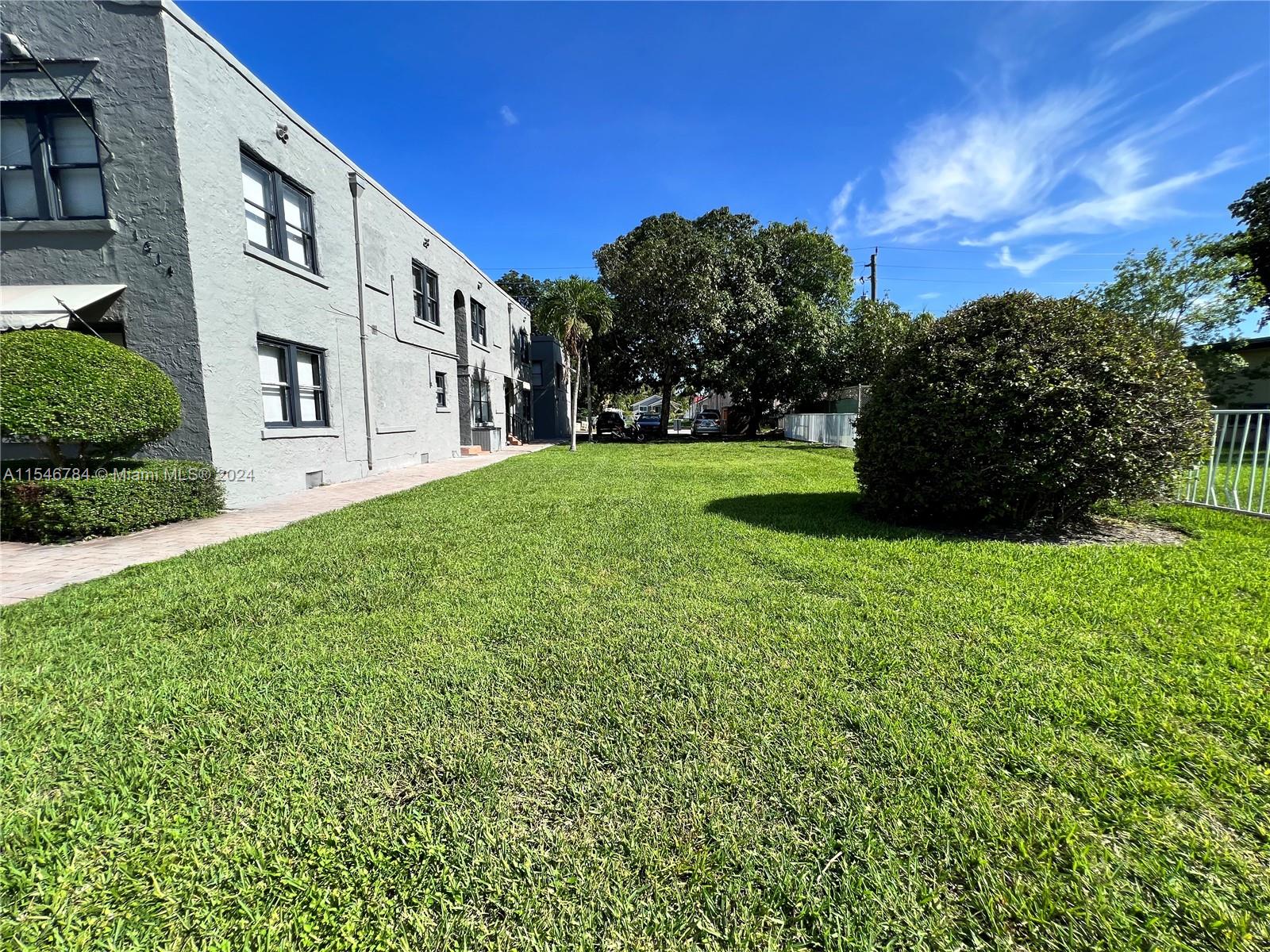 1614 Harrison St 7, Hollywood, Florida 33020, 1 Bedroom Bedrooms, ,1 BathroomBathrooms,Residentiallease,For Rent,1614 Harrison St 7,A11546784