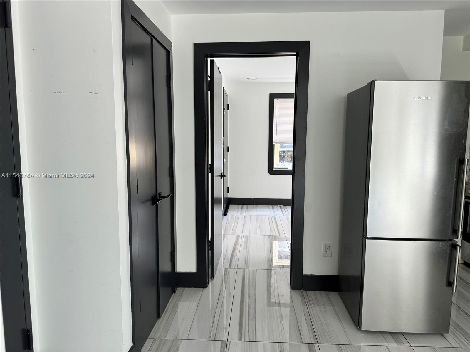 1614 Harrison St 7, Hollywood, Florida 33020, 1 Bedroom Bedrooms, ,1 BathroomBathrooms,Residentiallease,For Rent,1614 Harrison St 7,A11546784