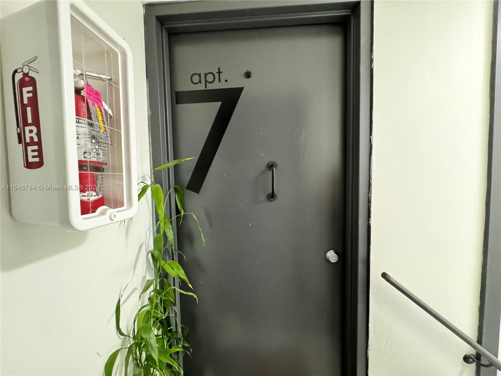 1614 Harrison St 7, Hollywood, Florida 33020, 1 Bedroom Bedrooms, ,1 BathroomBathrooms,Residentiallease,For Rent,1614 Harrison St 7,A11546784