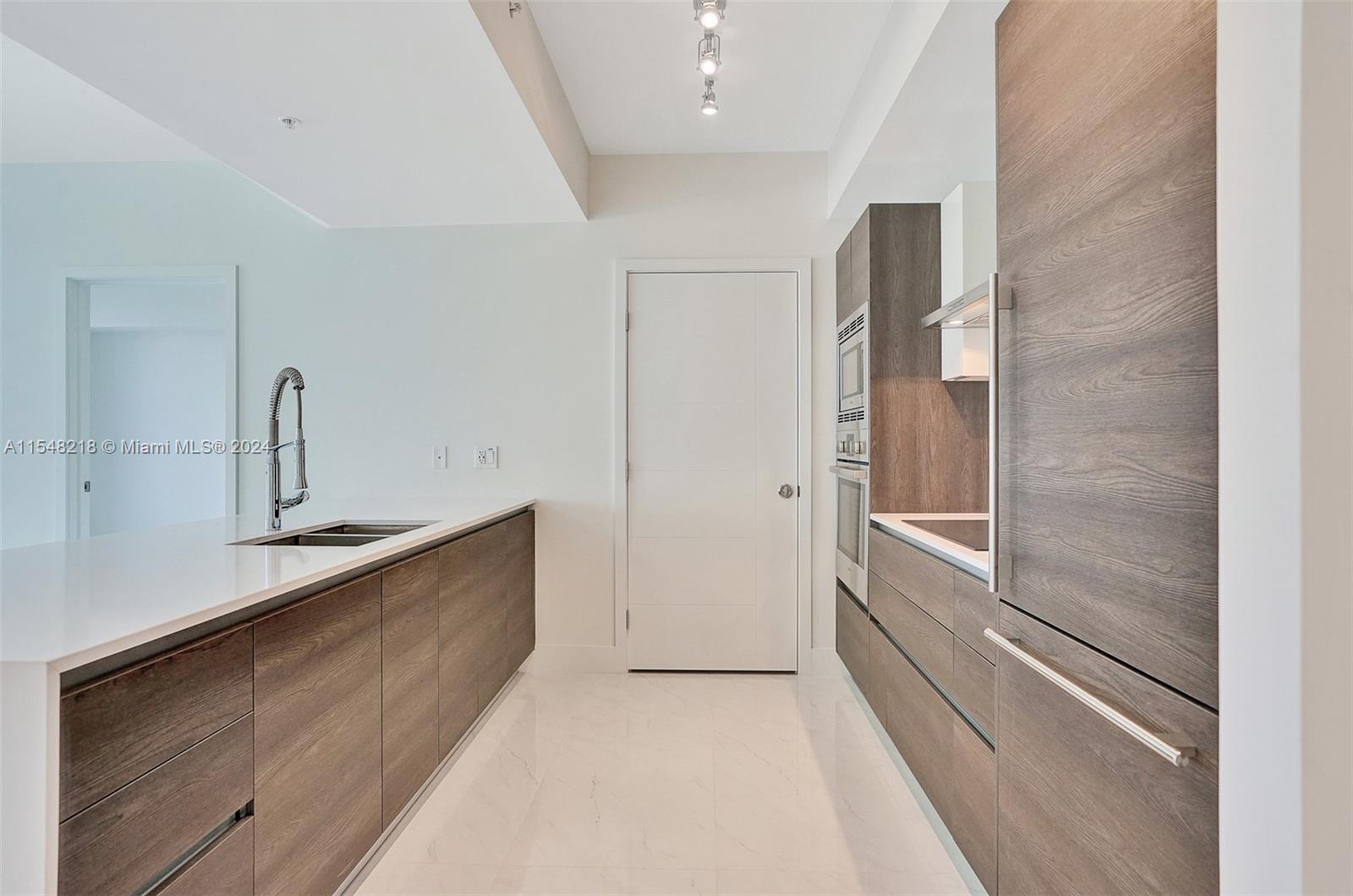 301 Altara Ave 831, Coral Gables, Florida 33146, 2 Bedrooms Bedrooms, ,2 BathroomsBathrooms,Residentiallease,For Rent,301 Altara Ave 831,A11548218