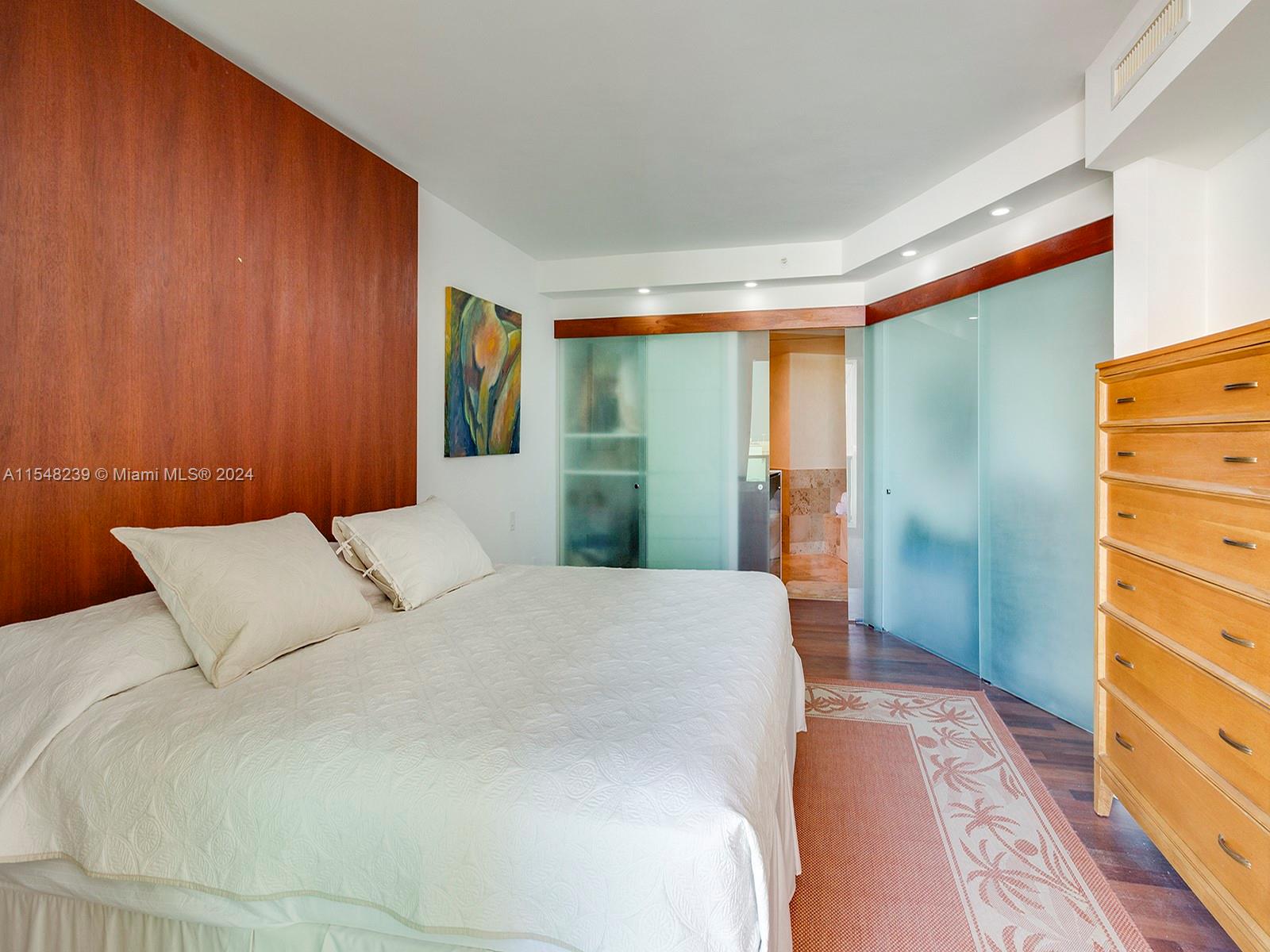 1455 Ocean Dr 901, Miami Beach, Florida 33139, 1 Bedroom Bedrooms, ,1 BathroomBathrooms,Residentiallease,For Rent,1455 Ocean Dr 901,A11548239