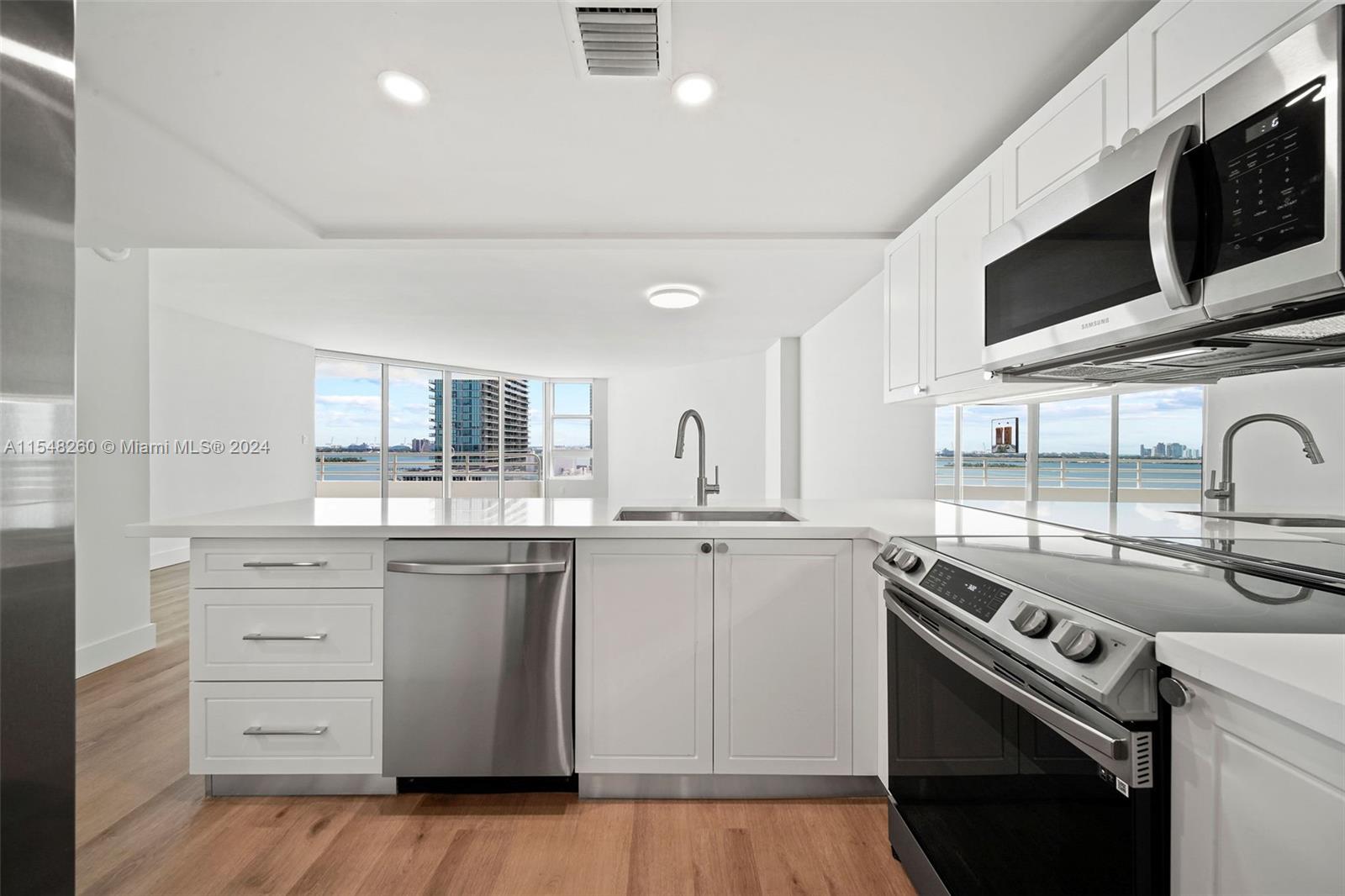 555 NE 34th St 2109, Miami, Florida 33137, 1 Bedroom Bedrooms, ,1 BathroomBathrooms,Residentiallease,For Rent,555 NE 34th St 2109,A11548260