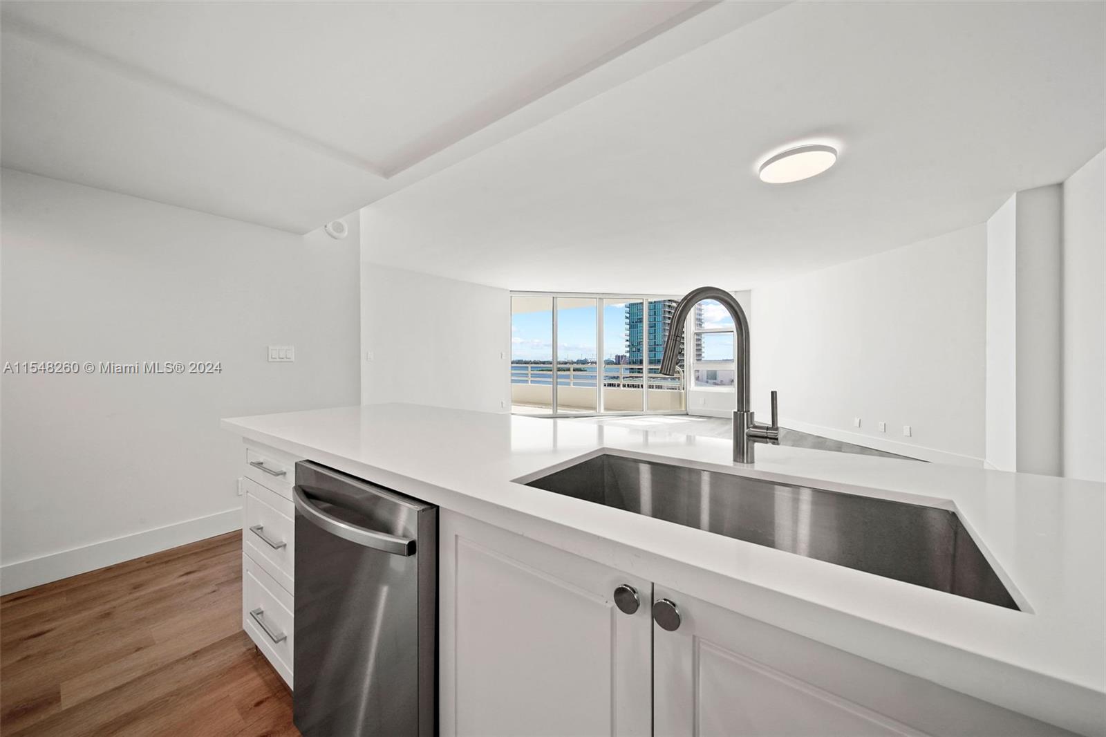 555 NE 34th St 2109, Miami, Florida 33137, 1 Bedroom Bedrooms, ,1 BathroomBathrooms,Residentiallease,For Rent,555 NE 34th St 2109,A11548260