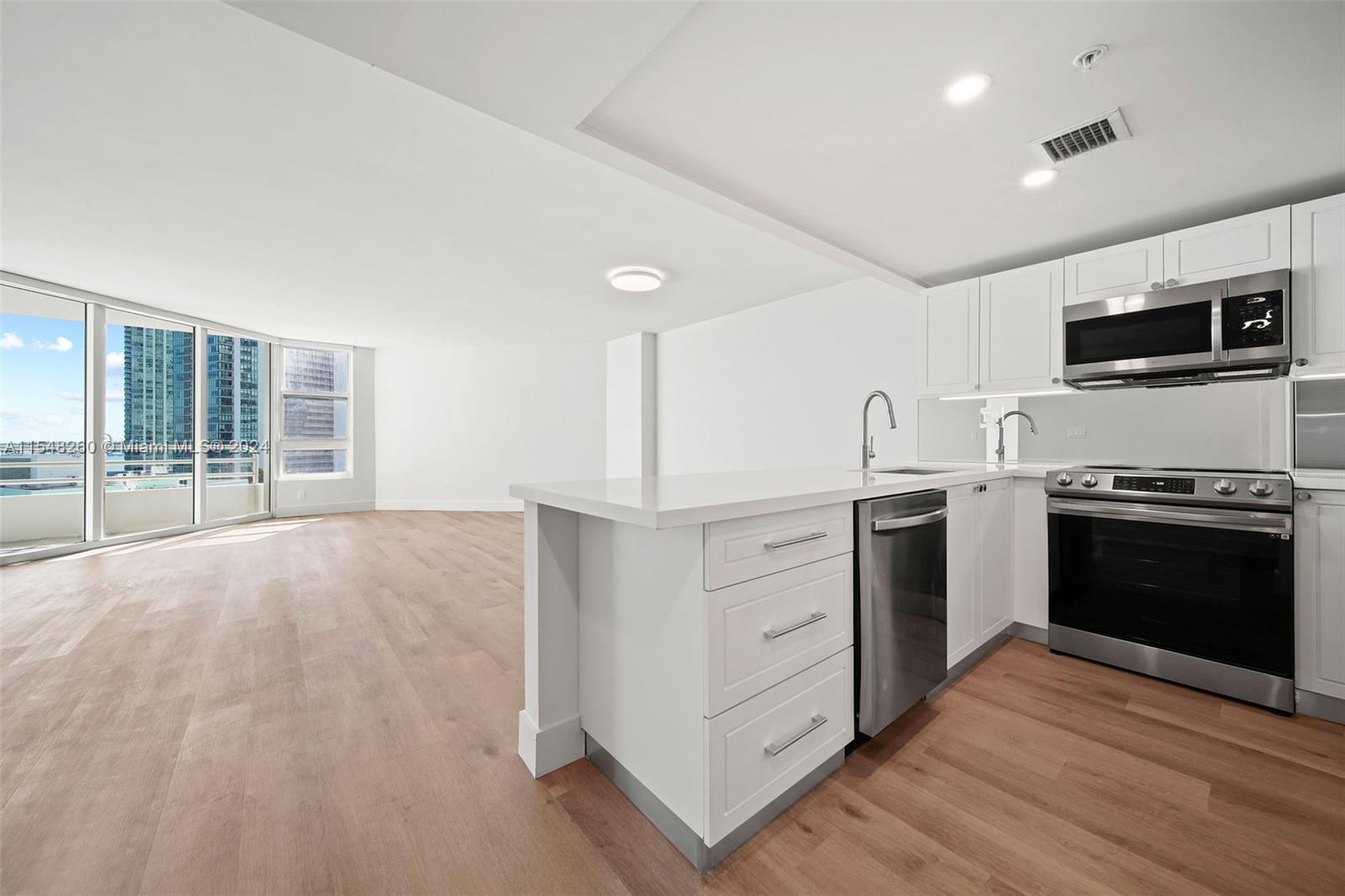 555 NE 34th St 2109, Miami, Florida 33137, 1 Bedroom Bedrooms, ,1 BathroomBathrooms,Residentiallease,For Rent,555 NE 34th St 2109,A11548260