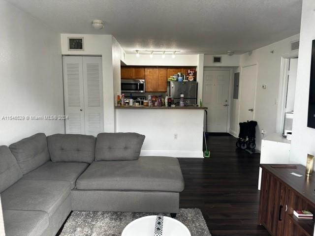 219 NW 12th Ave 705, Miami, Florida 33128, 1 Bedroom Bedrooms, ,1 BathroomBathrooms,Residential,For Sale,219 NW 12th Ave 705,A11546529