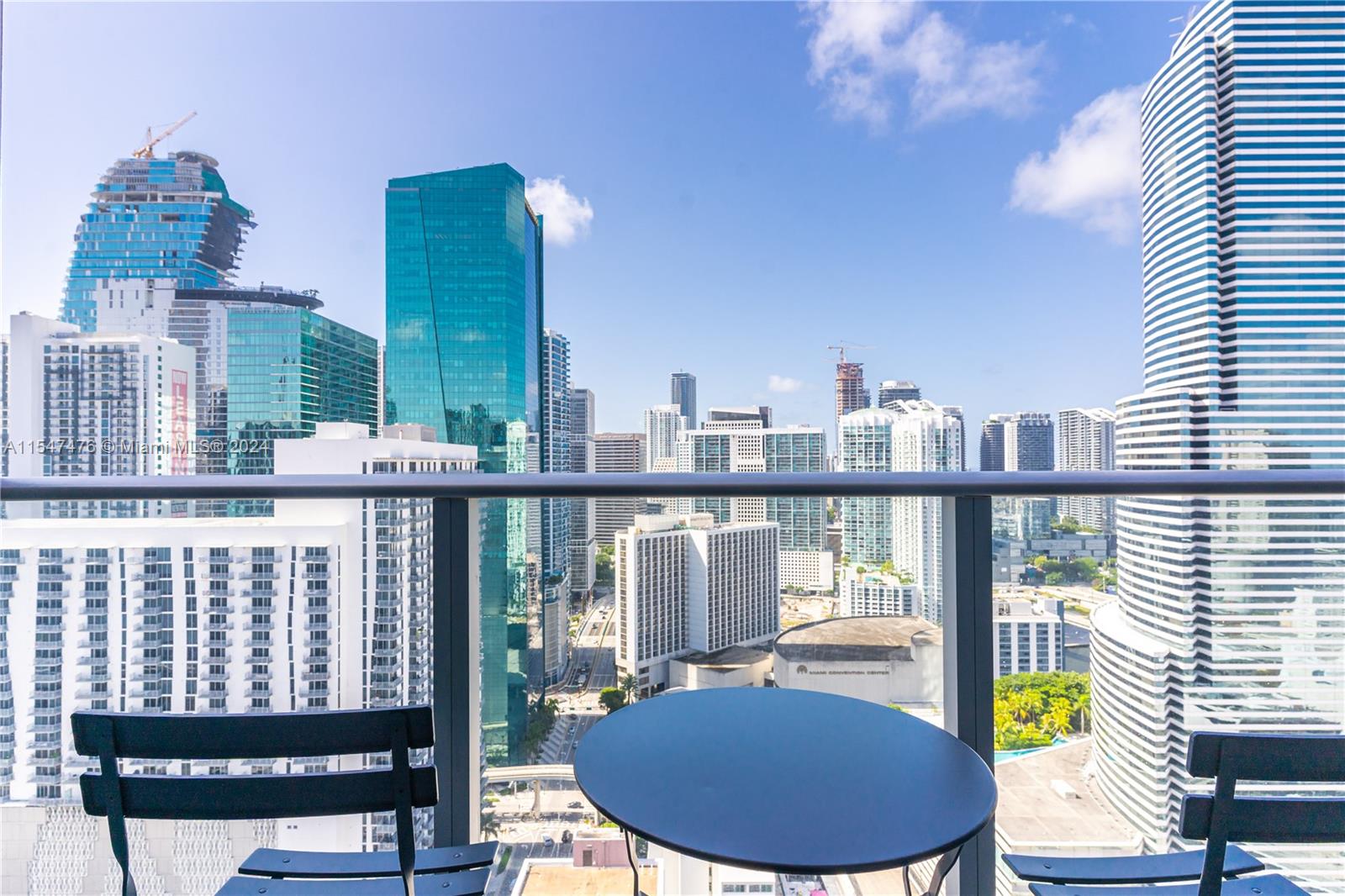 151 SE 1st St 3203, Miami, Florida 33131, 1 Bedroom Bedrooms, ,1 BathroomBathrooms,Residential,For Sale,151 SE 1st St 3203,A11547476