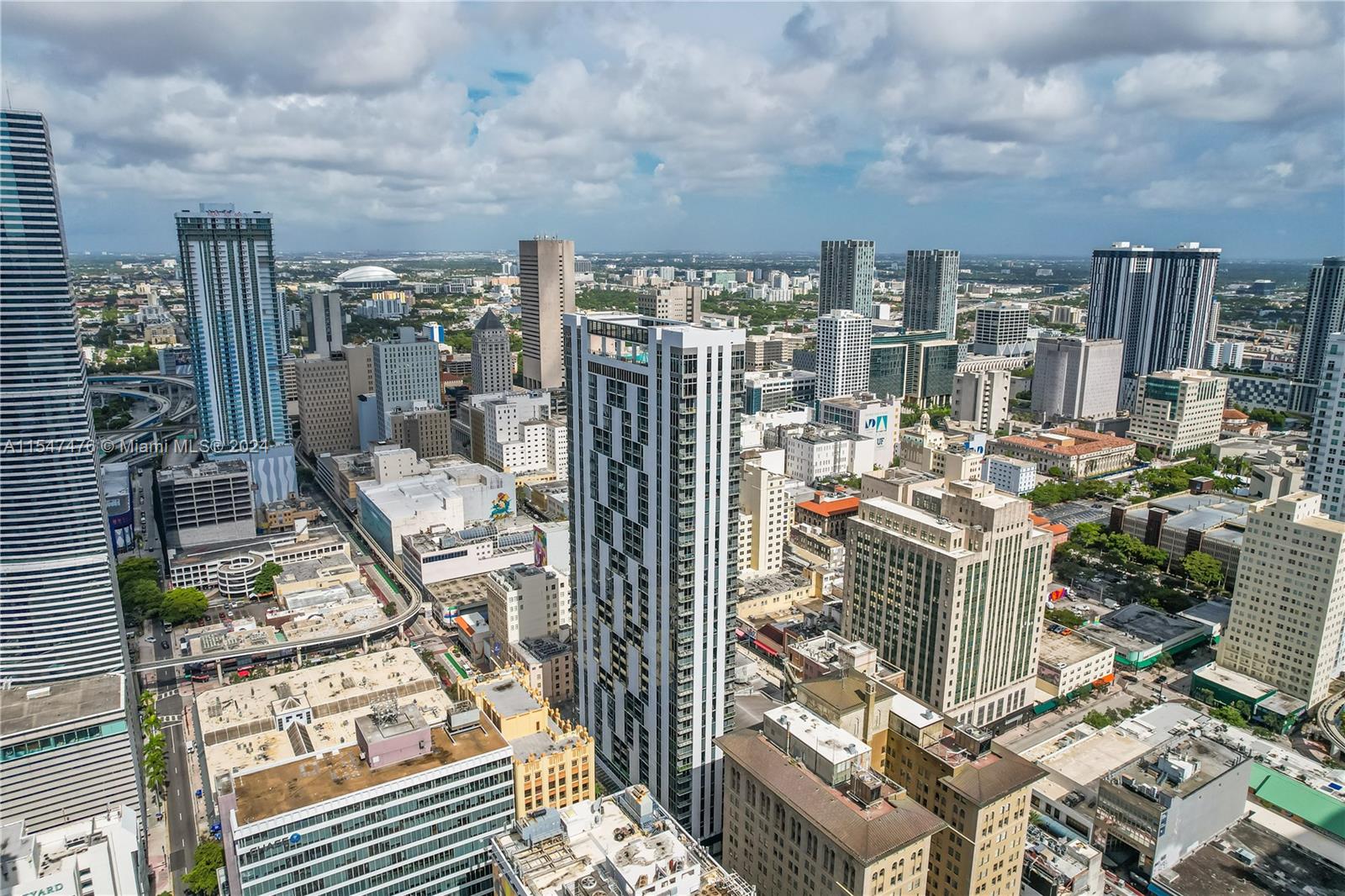151 SE 1st St 3203, Miami, Florida 33131, 1 Bedroom Bedrooms, ,1 BathroomBathrooms,Residential,For Sale,151 SE 1st St 3203,A11547476