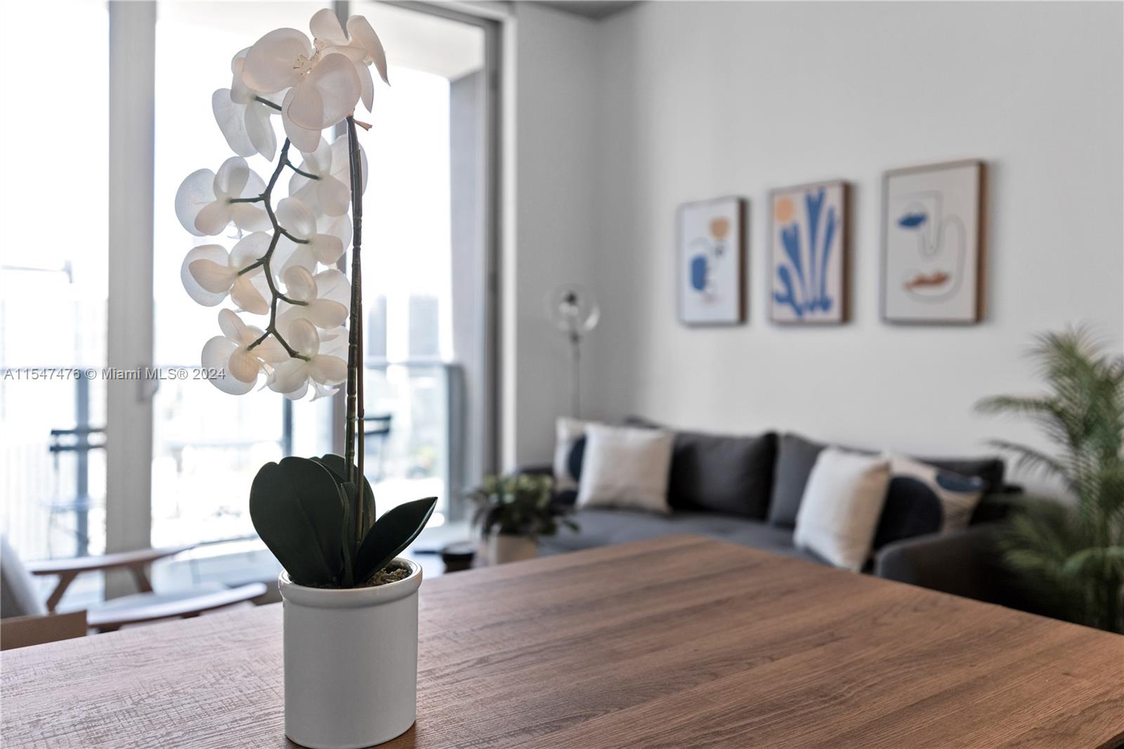 151 SE 1st St 3203, Miami, Florida 33131, 1 Bedroom Bedrooms, ,1 BathroomBathrooms,Residential,For Sale,151 SE 1st St 3203,A11547476