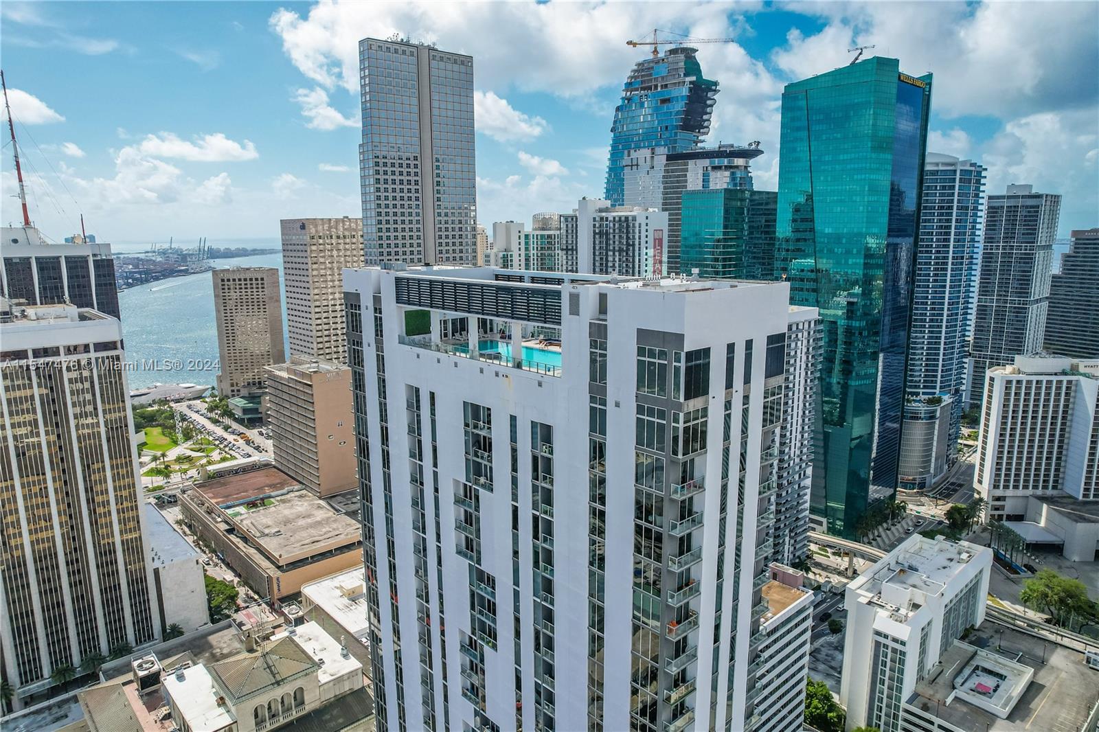 151 SE 1st St 3203, Miami, Florida 33131, 1 Bedroom Bedrooms, ,1 BathroomBathrooms,Residential,For Sale,151 SE 1st St 3203,A11547476