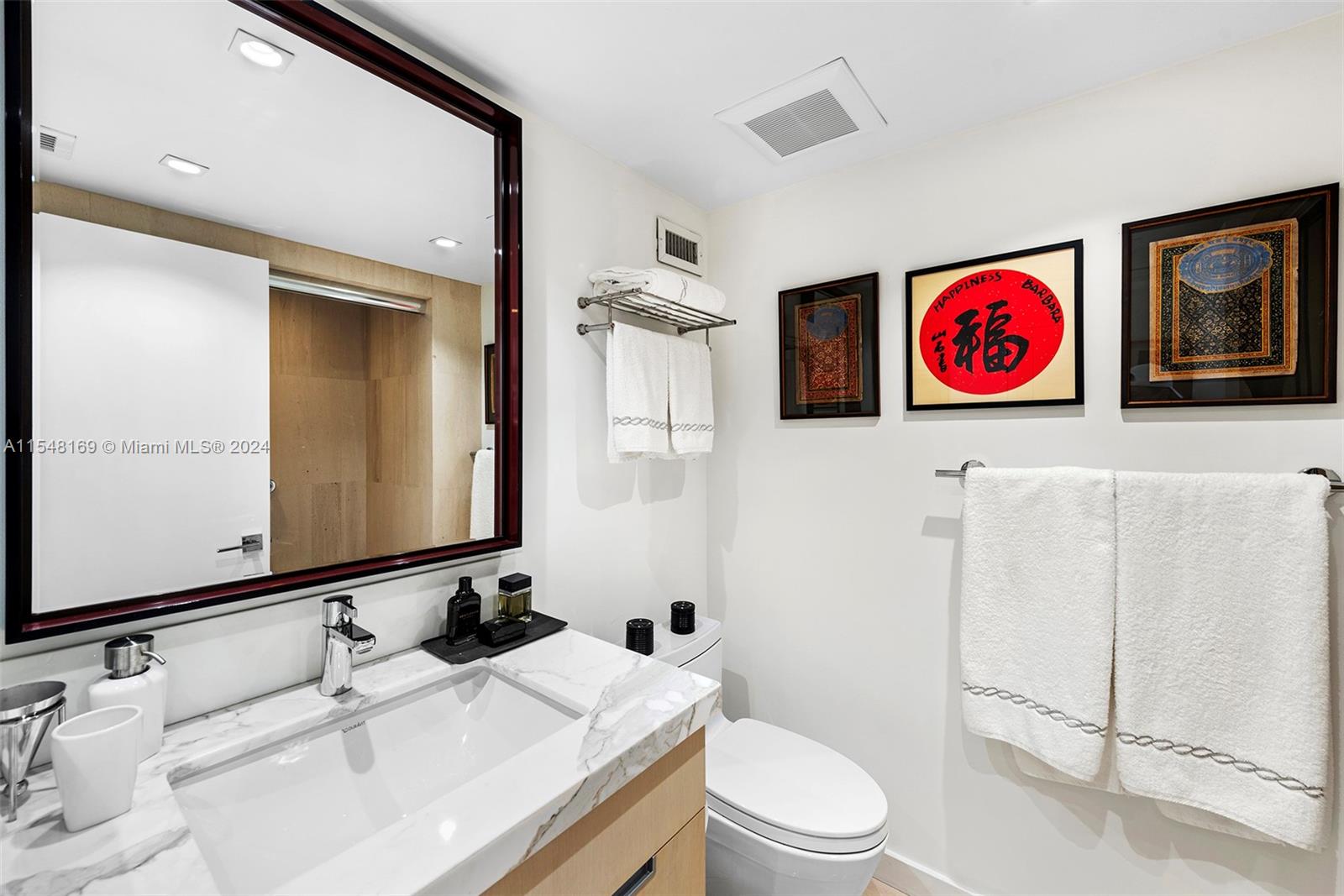 5660 Collins Ave 14D, Miami Beach, Florida 33140, 2 Bedrooms Bedrooms, ,2 BathroomsBathrooms,Residential,For Sale,5660 Collins Ave 14D,A11548169