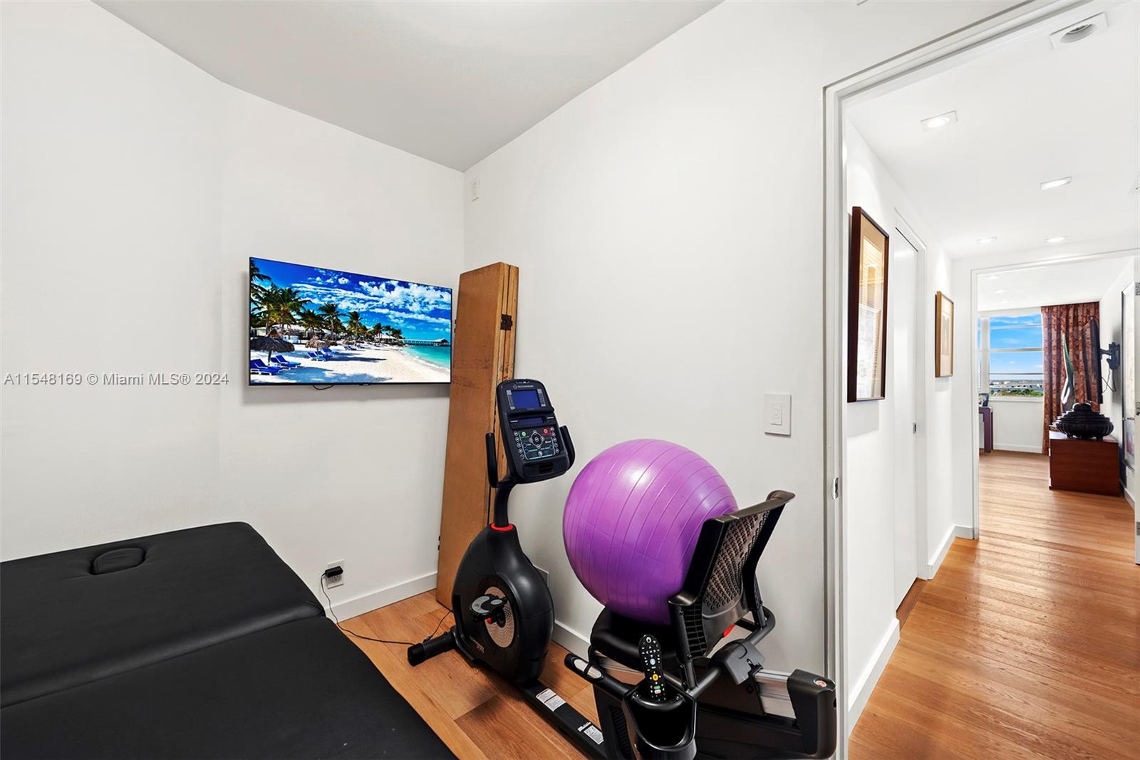 5660 Collins Ave 14D, Miami Beach, Florida 33140, 2 Bedrooms Bedrooms, ,2 BathroomsBathrooms,Residential,For Sale,5660 Collins Ave 14D,A11548169