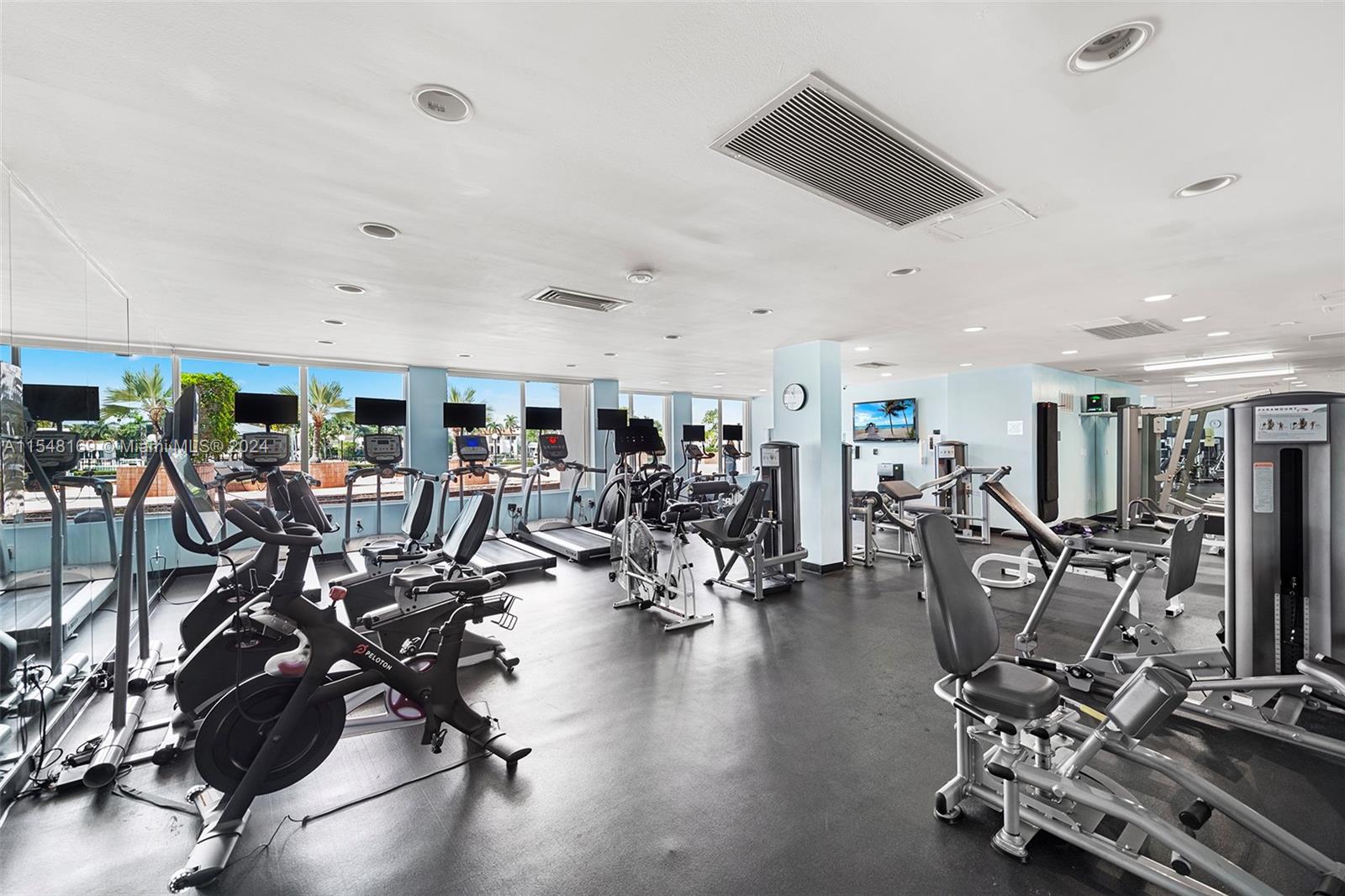 5660 Collins Ave 14D, Miami Beach, Florida 33140, 2 Bedrooms Bedrooms, ,2 BathroomsBathrooms,Residential,For Sale,5660 Collins Ave 14D,A11548169