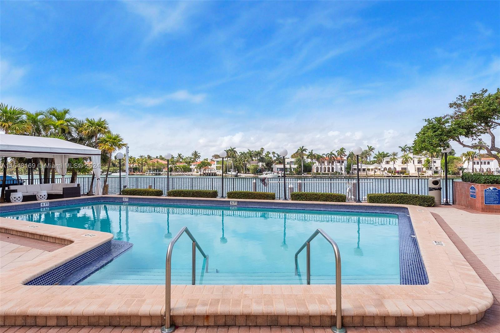 5660 Collins Ave 14D, Miami Beach, Florida 33140, 2 Bedrooms Bedrooms, ,2 BathroomsBathrooms,Residential,For Sale,5660 Collins Ave 14D,A11548169