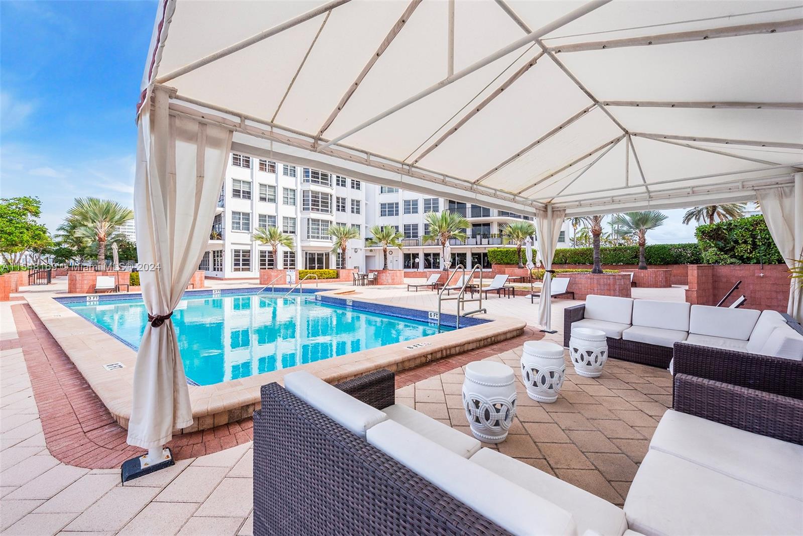 5660 Collins Ave 14D, Miami Beach, Florida 33140, 2 Bedrooms Bedrooms, ,2 BathroomsBathrooms,Residential,For Sale,5660 Collins Ave 14D,A11548169