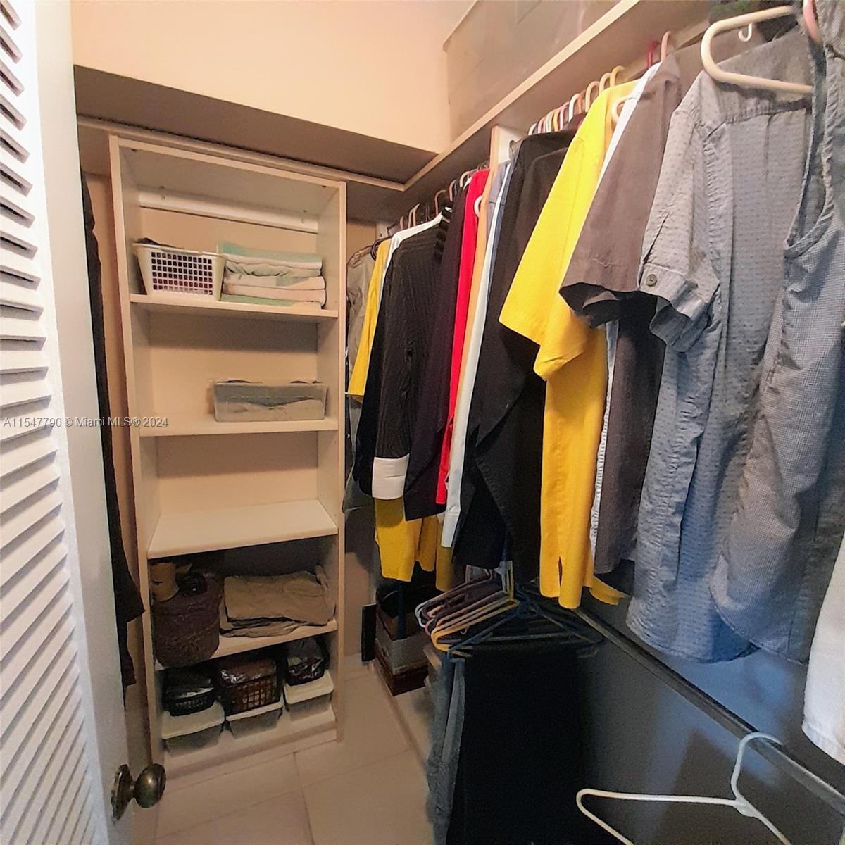 Walk-in closet