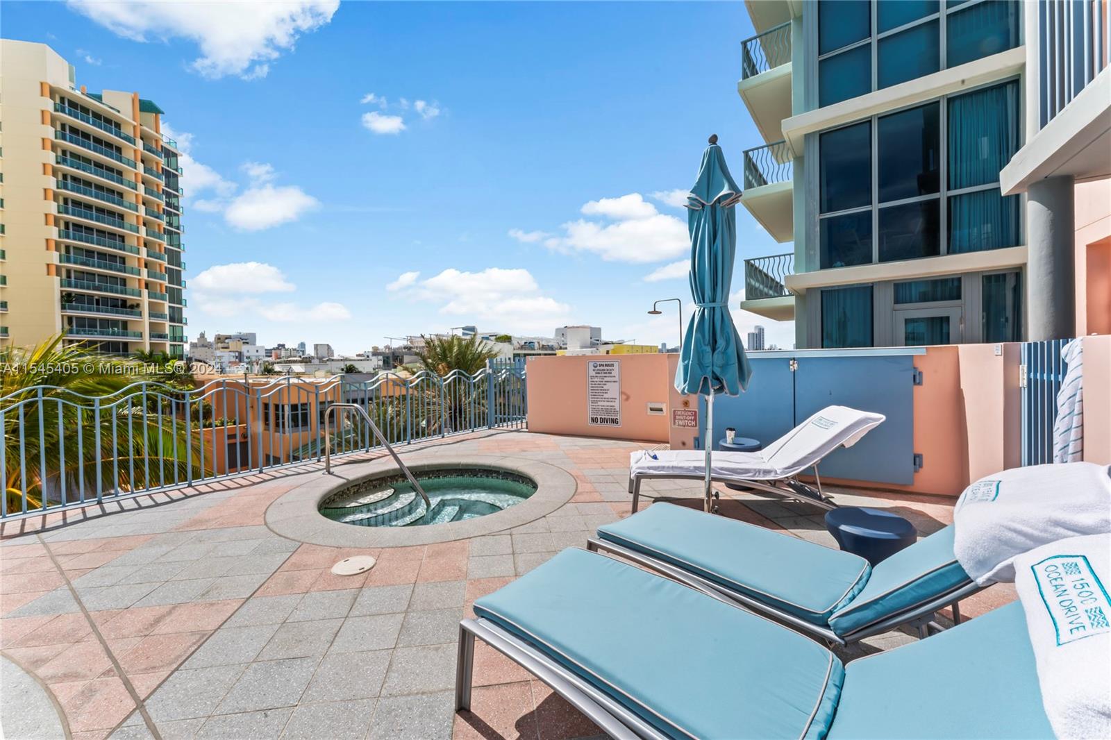 1500 Ocean Dr 410, Miami Beach, Florida 33139, 1 Bedroom Bedrooms, ,1 BathroomBathrooms,Residential,For Sale,1500 Ocean Dr 410,A11545405