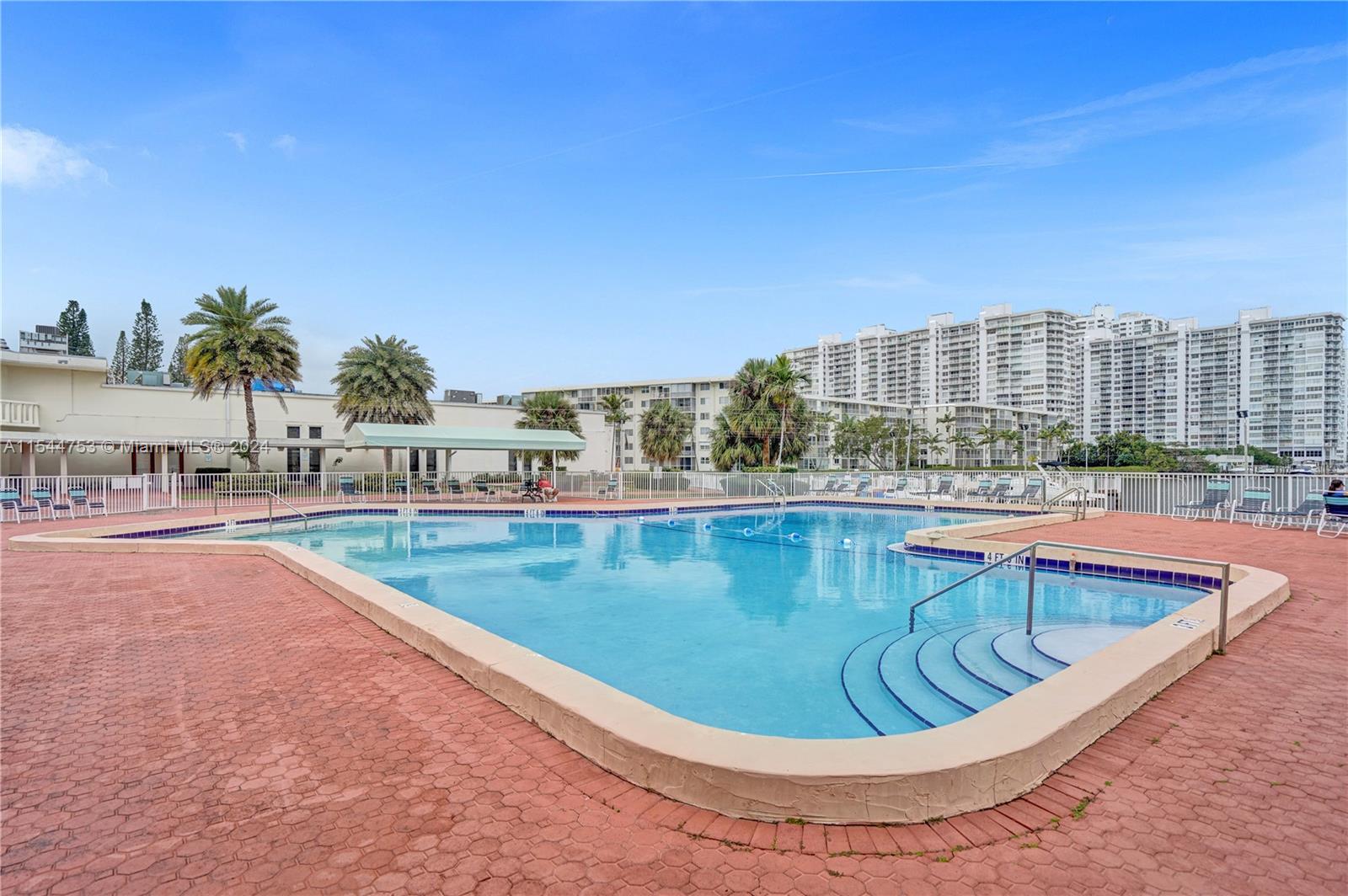 2905 Point East Dr, Aventura, FL, 33160 United States, 2 Bedrooms Bedrooms, ,2 BathroomsBathrooms,Residential,For Sale,Point East Dr,A11544753