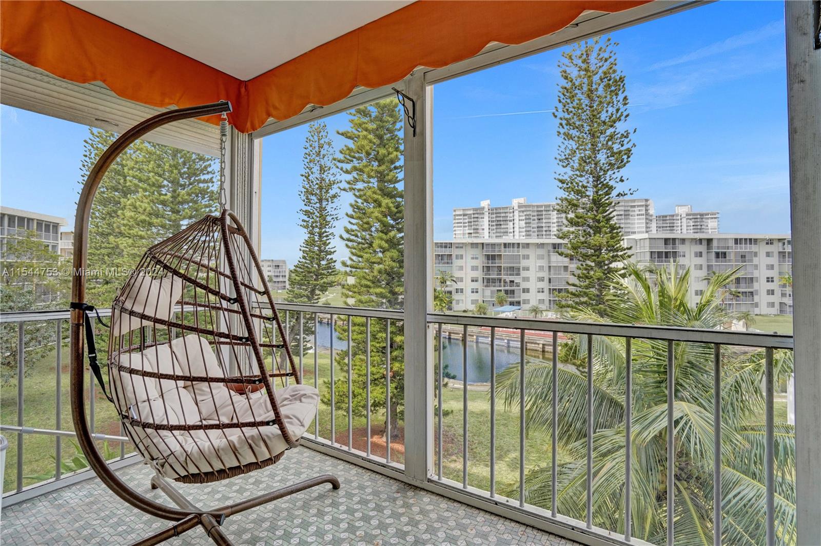 2905 Point East Dr, Aventura, FL, 33160 United States, 2 Bedrooms Bedrooms, ,2 BathroomsBathrooms,Residential,For Sale,Point East Dr,A11544753