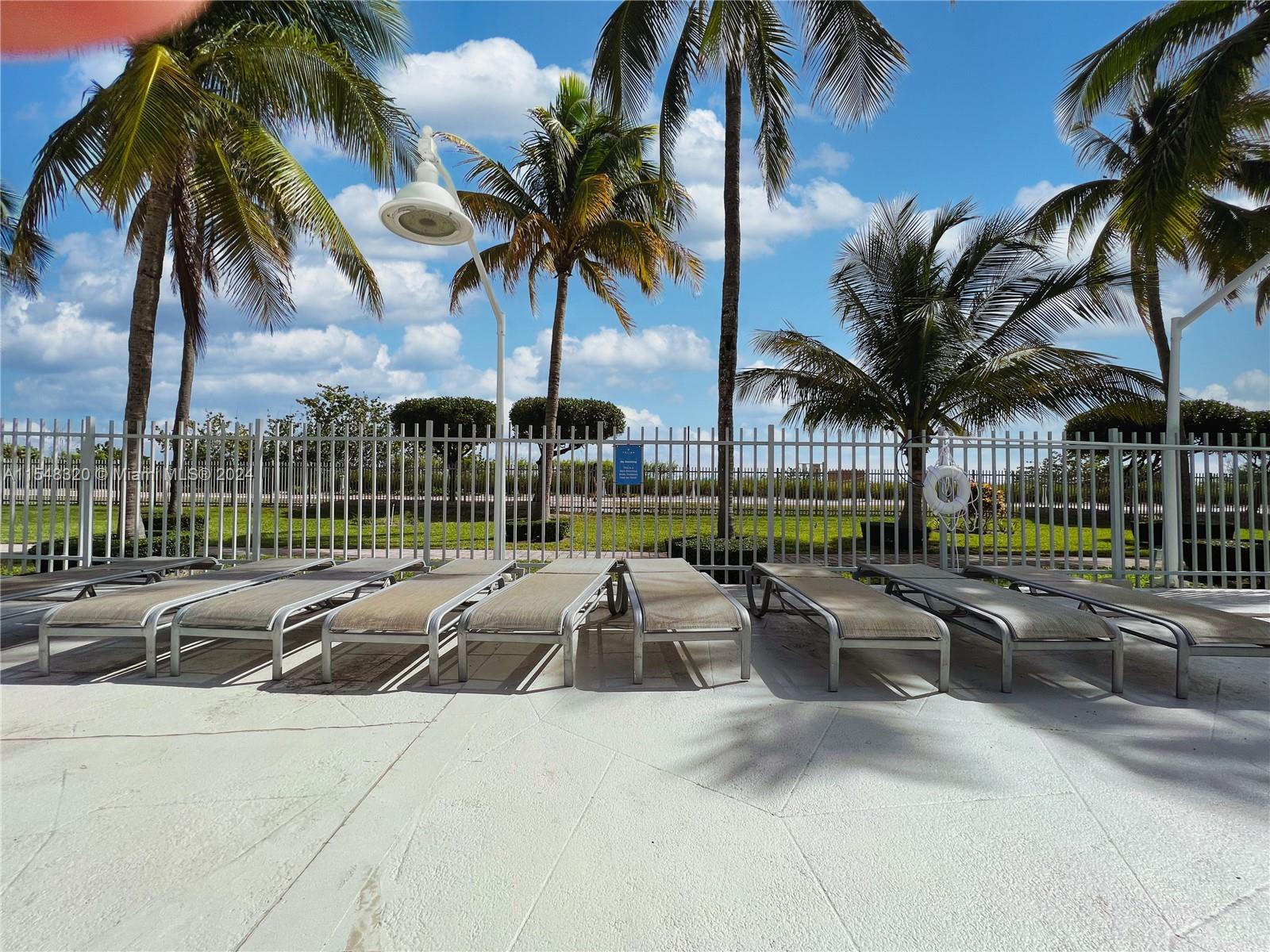 2899 Collins Ave 405, Miami Beach, Florida 33140, 1 Bedroom Bedrooms, 1 Room Rooms,1 BathroomBathrooms,Residential,For Sale,2899 Collins Ave 405,A11548320