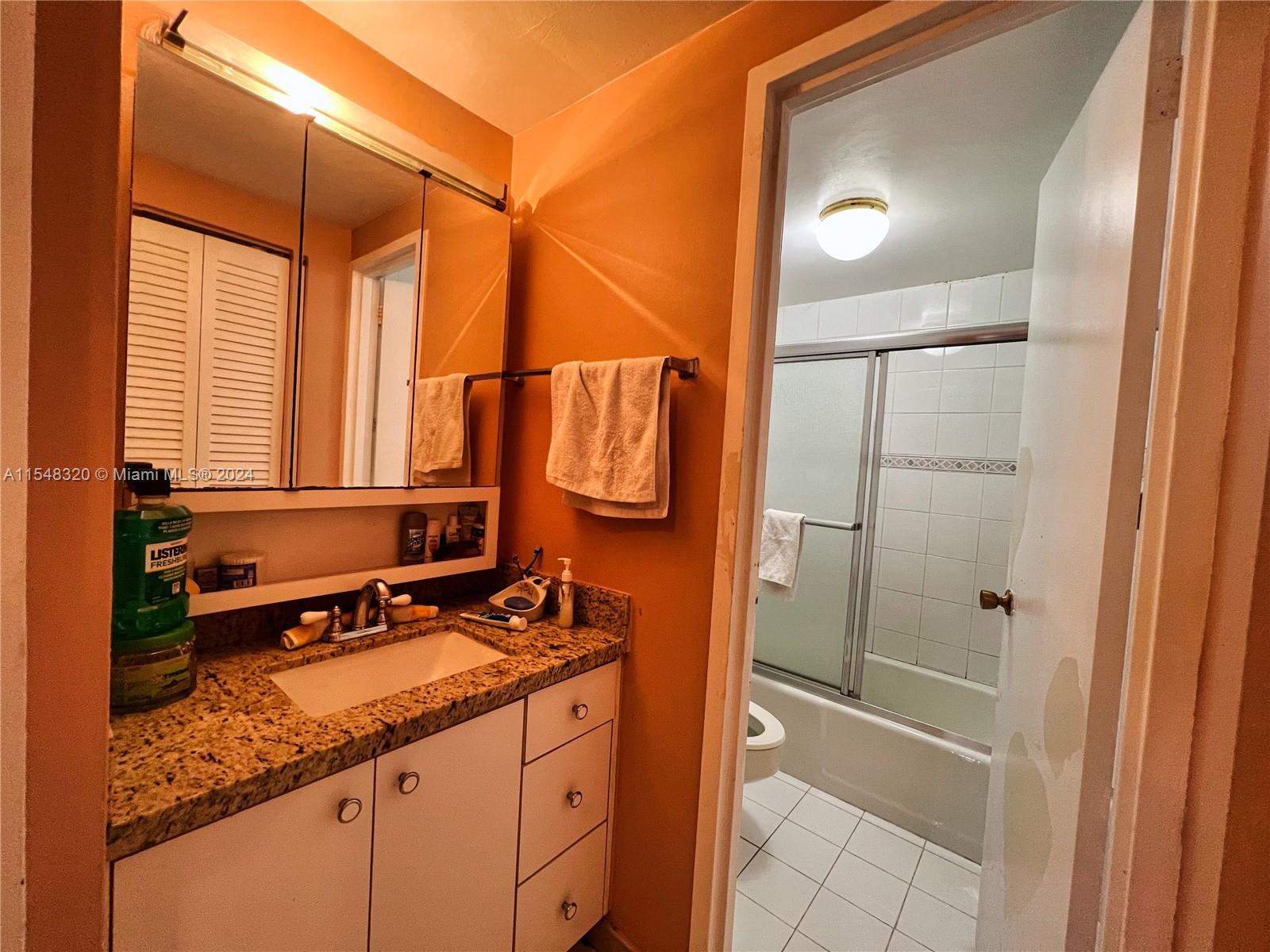 2899 Collins Ave 405, Miami Beach, Florida 33140, 1 Bedroom Bedrooms, 1 Room Rooms,1 BathroomBathrooms,Residential,For Sale,2899 Collins Ave 405,A11548320