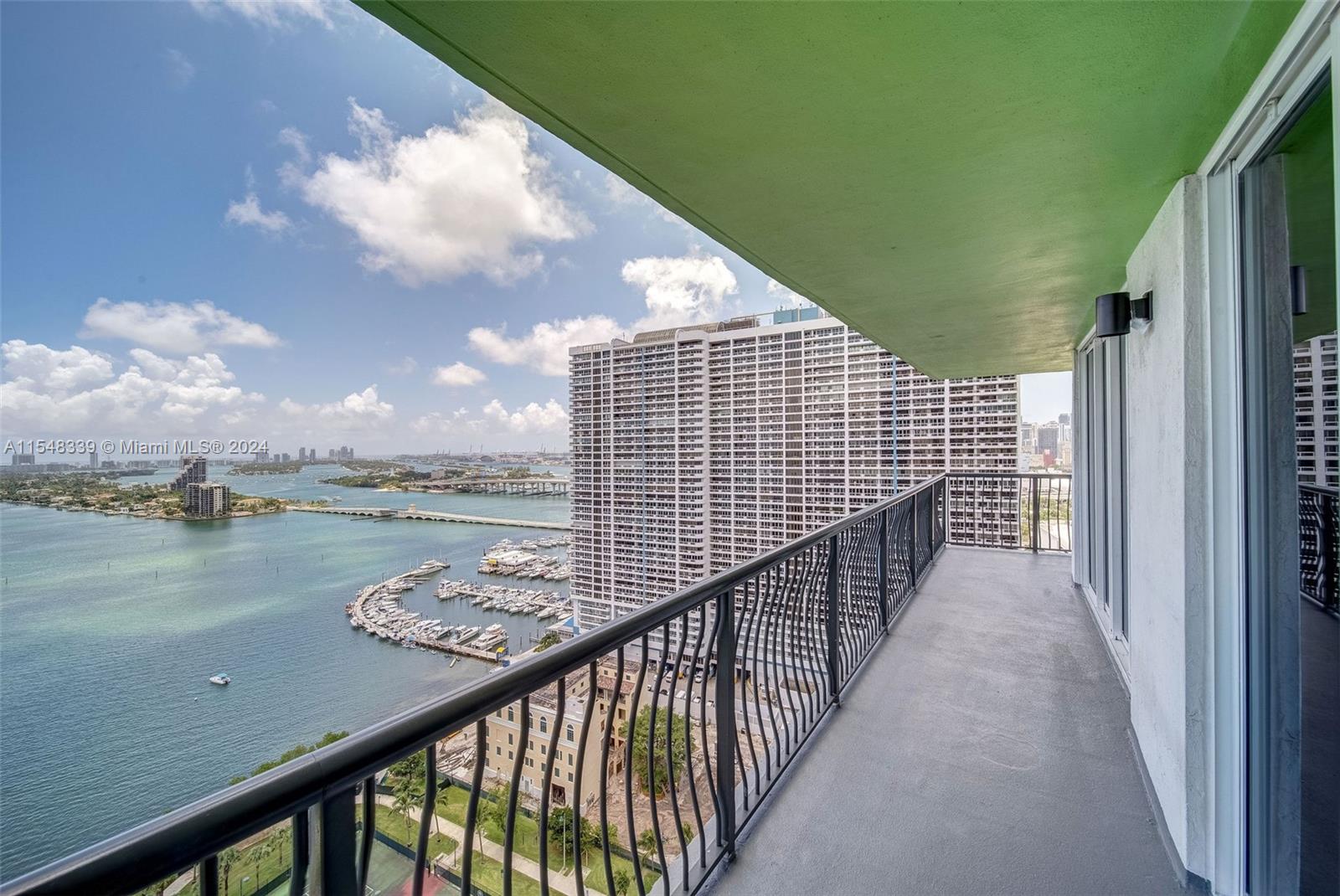 1756 N Bayshore Dr 28B, Miami, Florida 33132, 2 Bedrooms Bedrooms, ,2 BathroomsBathrooms,Residentiallease,For Rent,1756 N Bayshore Dr 28B,A11548339