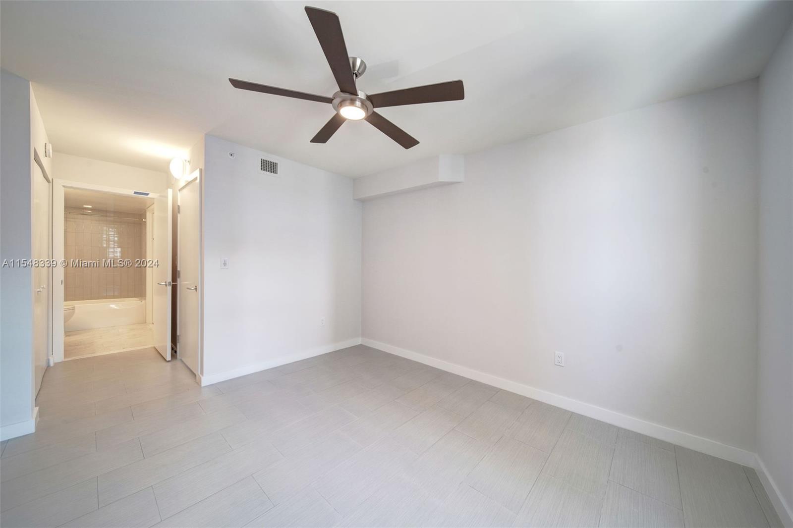 1756 N Bayshore Dr 28B, Miami, Florida 33132, 2 Bedrooms Bedrooms, ,2 BathroomsBathrooms,Residentiallease,For Rent,1756 N Bayshore Dr 28B,A11548339